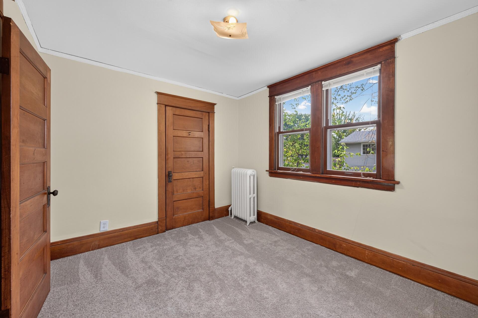 View of Residential Income at 864 Case Avenue, Saint Paul MN 55106, Saint Paul (18 of 27) - Mike Wilen | Minnesota Team Real Estate