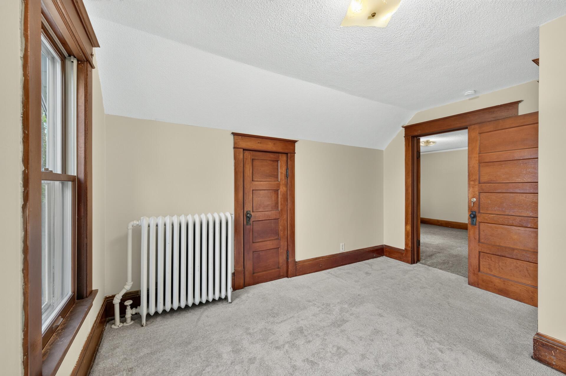 View of Residential Income at 864 Case Avenue, Saint Paul MN 55106, Saint Paul (14 of 27) - Mike Wilen | Minnesota Team Real Estate