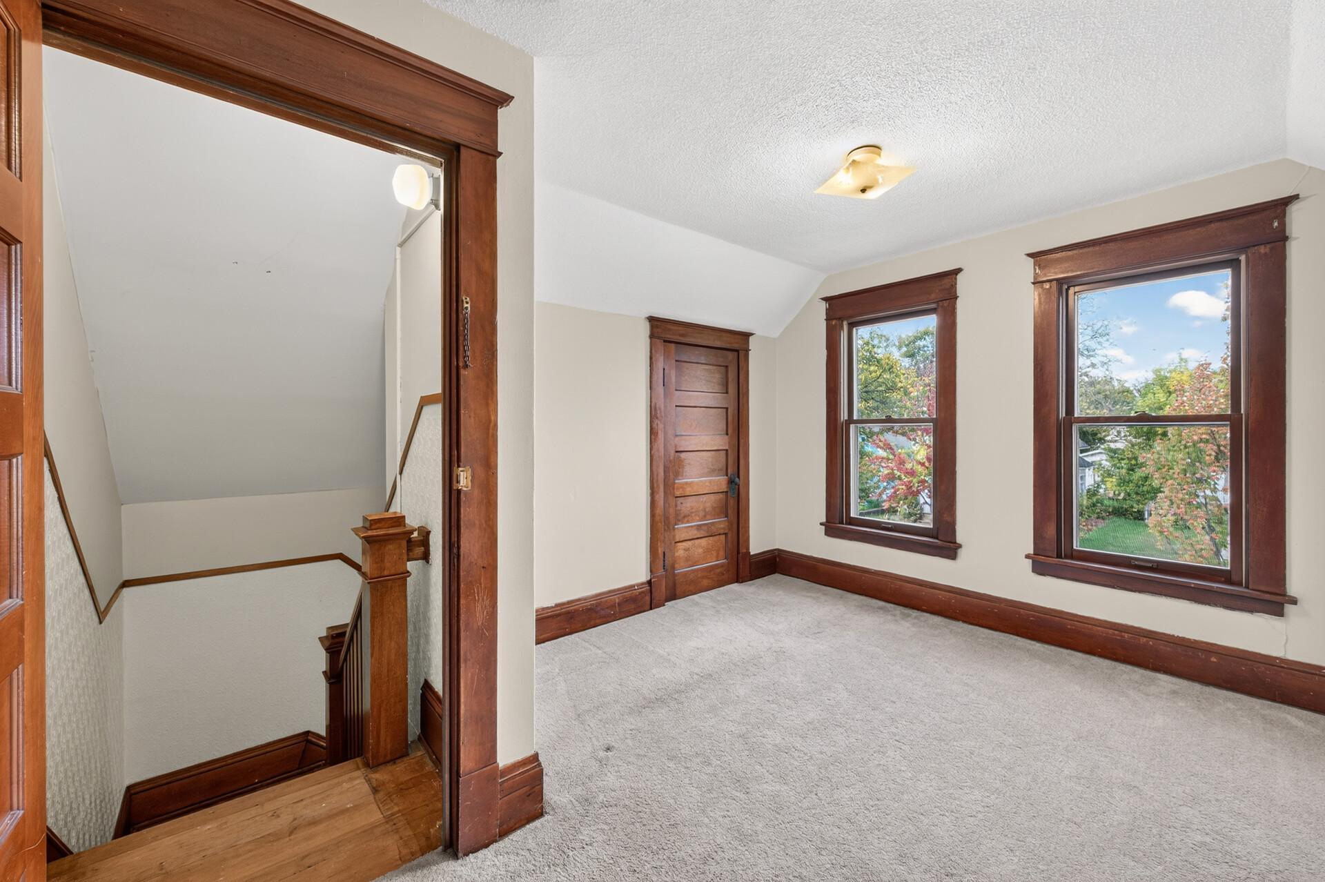 View of Residential Income at 864 Case Avenue, Saint Paul MN 55106, Saint Paul (13 of 27) - Mike Wilen | Minnesota Team Real Estate