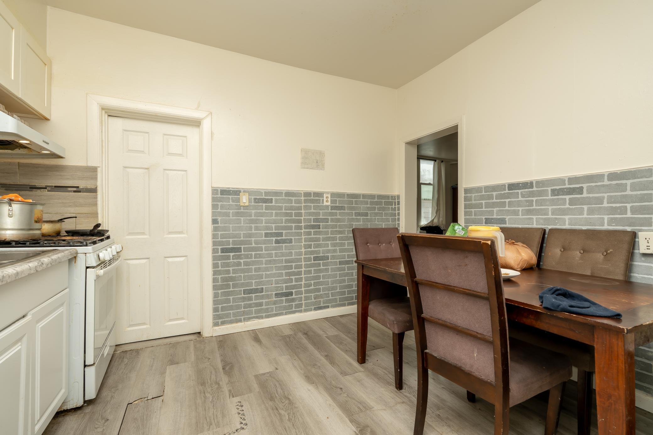 View of Residential Income at 2115 5th Street, Minneapolis MN 55418, Minneapolis (7 of 23) - Mike Wilen | Minnesota Team Real Estate