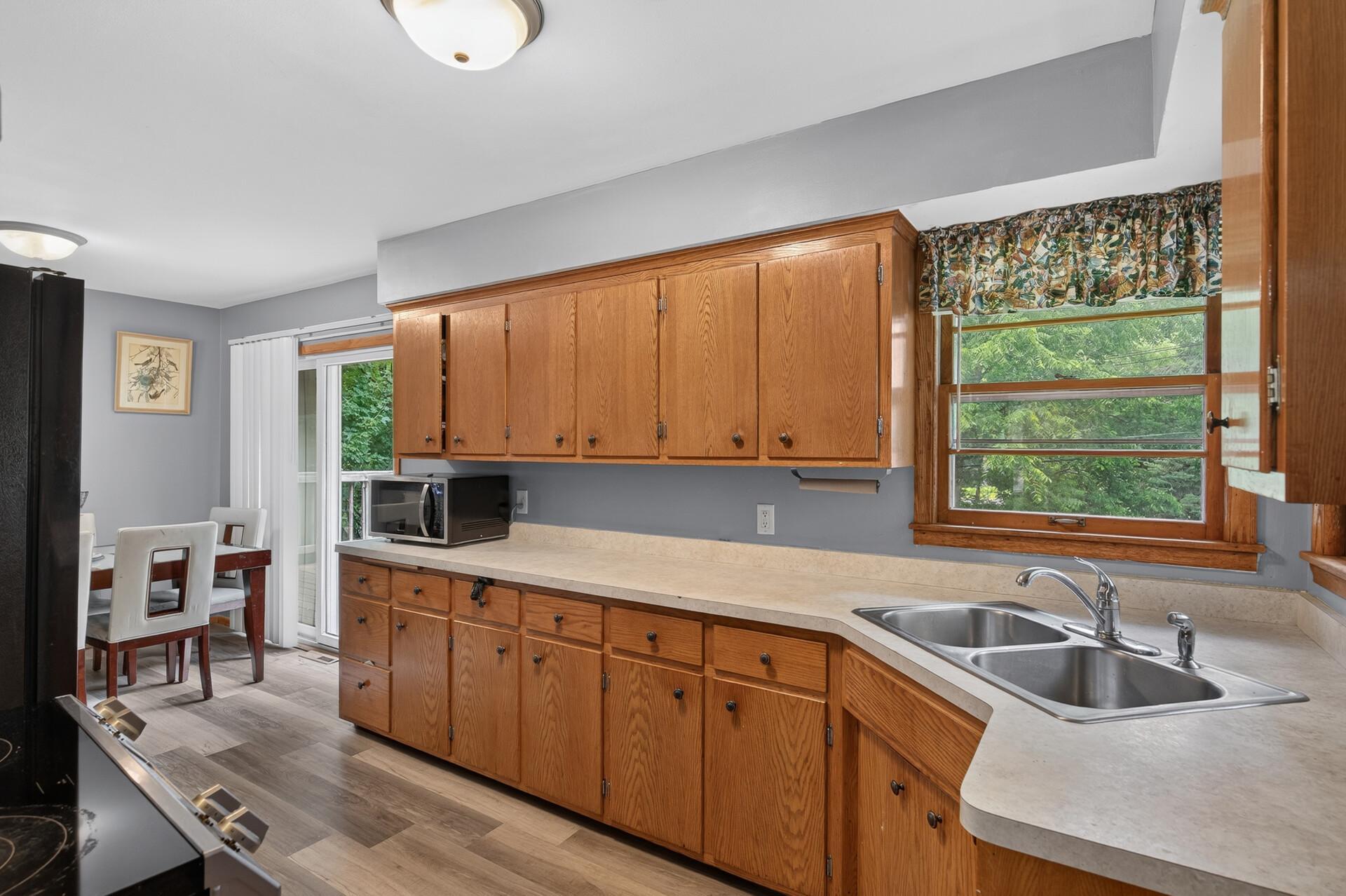 View of Residential at 6911 River Road, Fridley MN 55432, Fridley (8 of 30) - Mike Wilen | Minnesota Team Real Estate