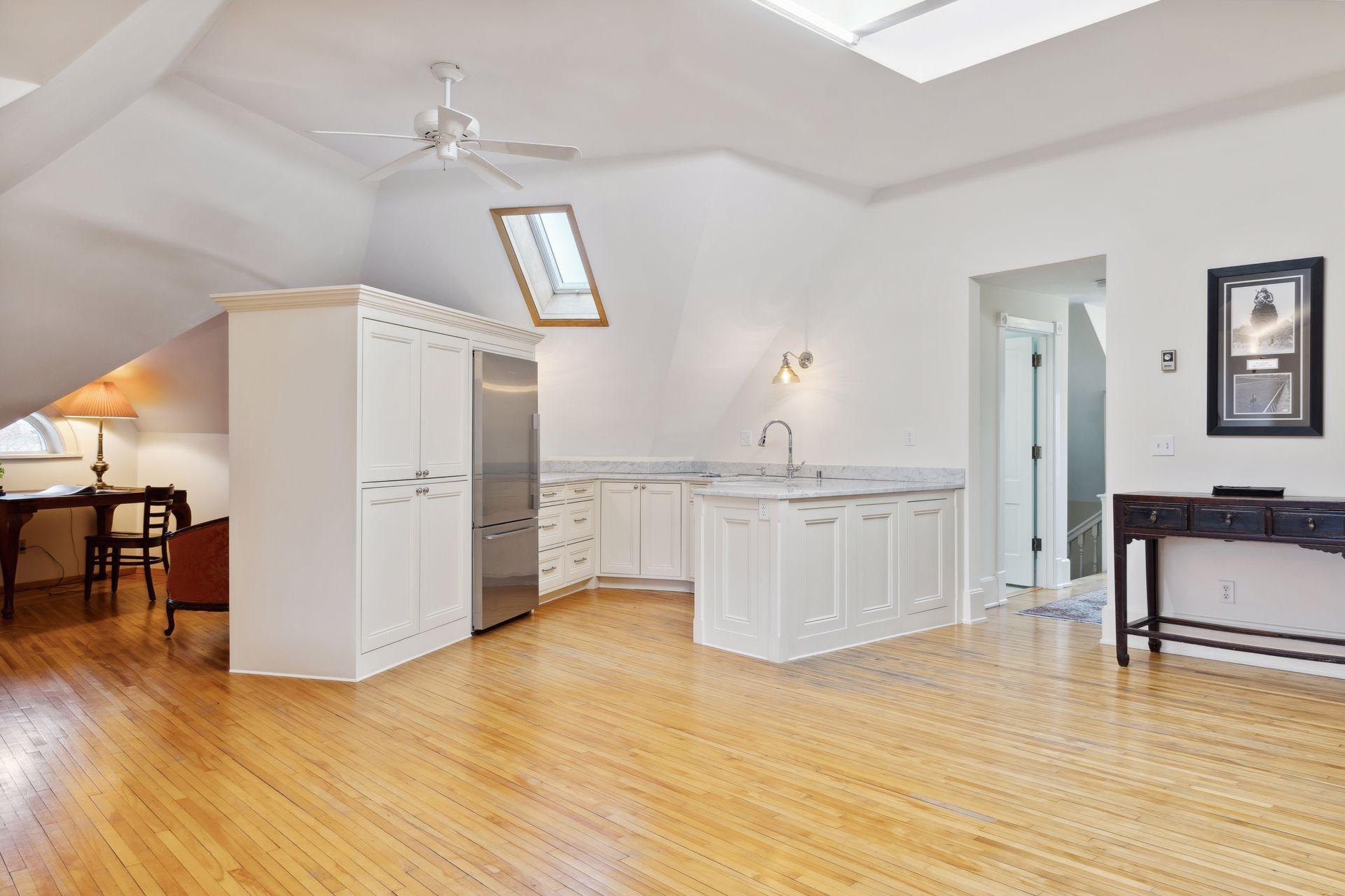 View of Residential at 1203 Mount Curve Avenue, Minneapolis MN 55403, Minneapolis (30 of 44) - Mike Wilen | Minnesota Team Real Estate