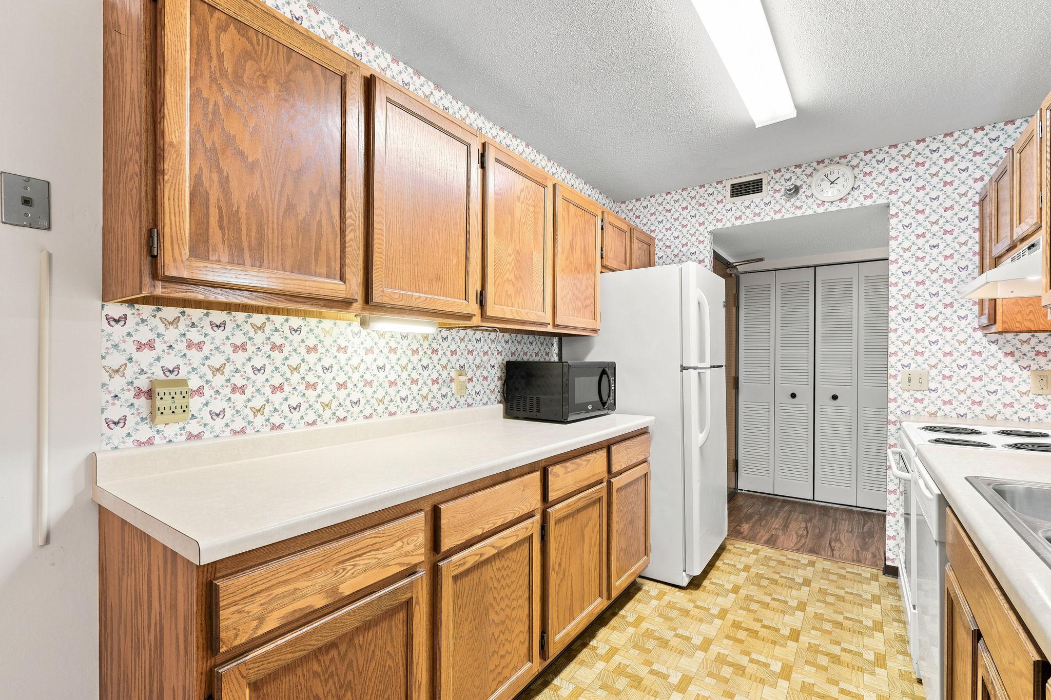 View of Residential at 6615 Lake Shore Drive #405, Richfield MN 55423, Richfield (11 of 29) - Mike Wilen | Minnesota Team Real Estate