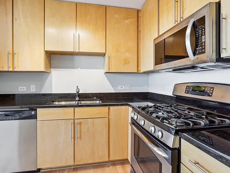 View of Residential at 929 Portland Avenue #2003, Minneapolis MN 55404, Minneapolis (28 of 35) - Mike Wilen | Minnesota Team Real Estate
