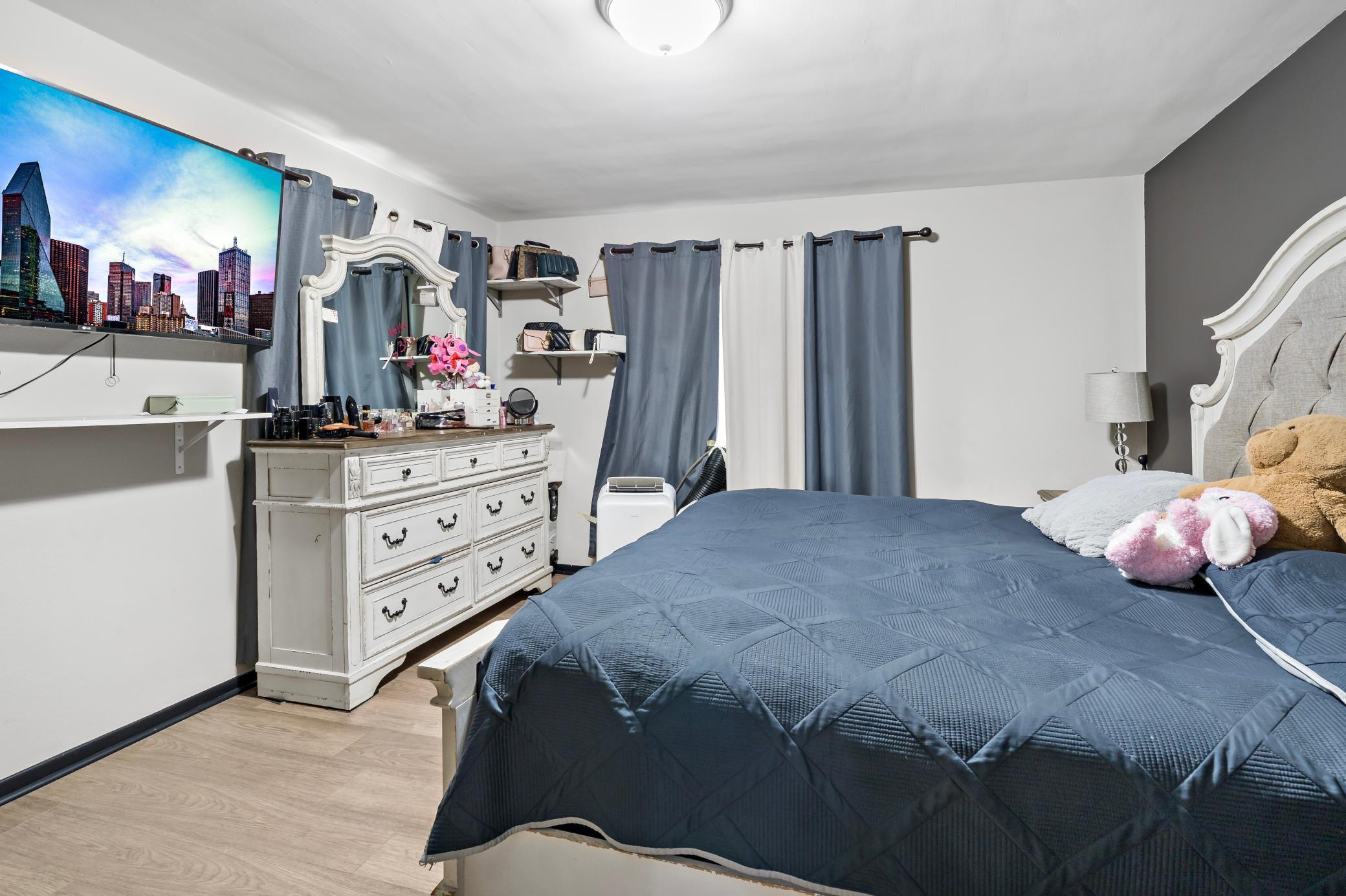 View of Residential Income at 910 Wilson Avenue, Saint Paul MN 55106, Saint Paul (38 of 52) - Mike Wilen | Minnesota Team Real Estate