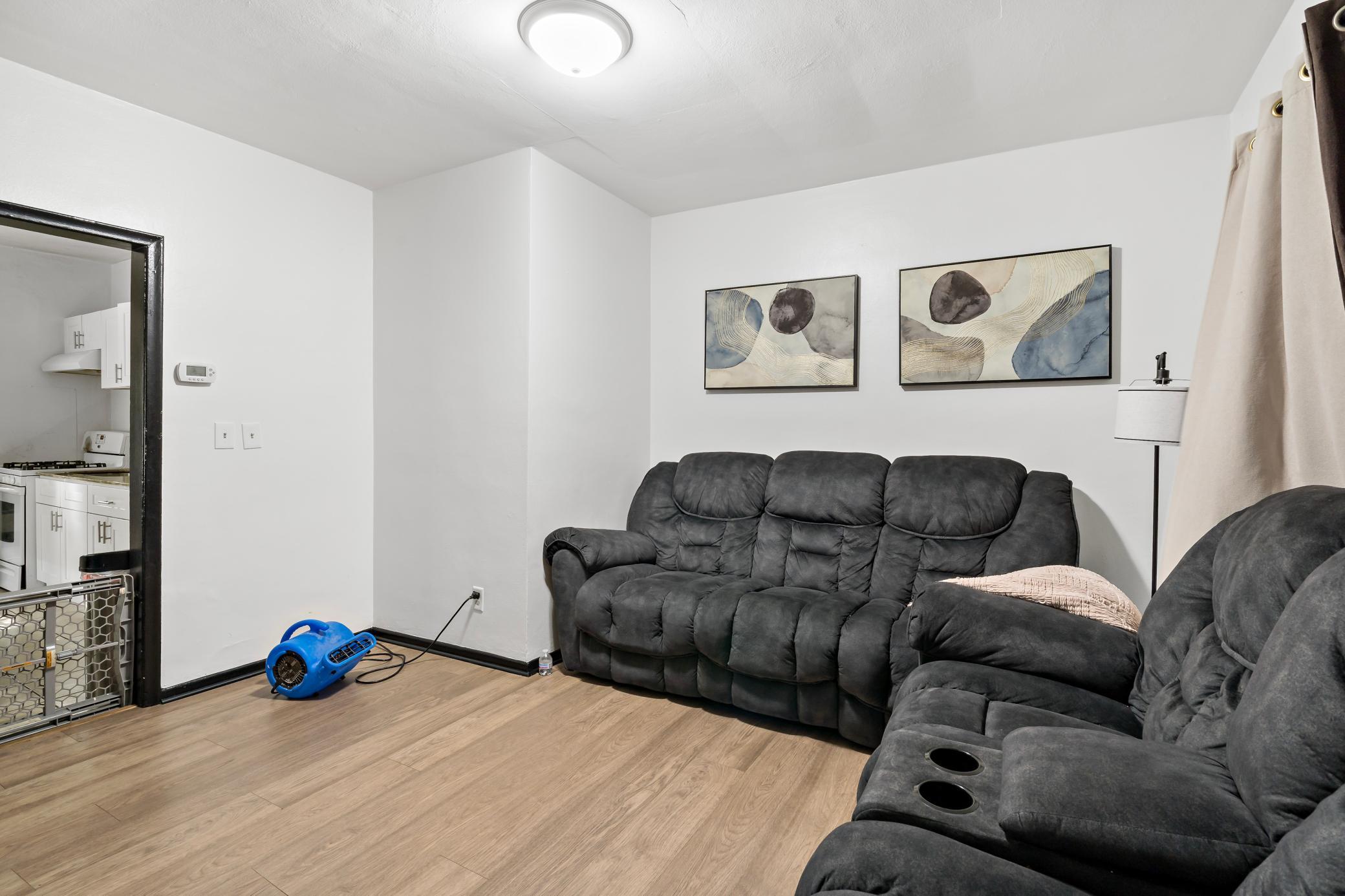 View of Residential Income at 910 Wilson Avenue, Saint Paul MN 55106, Saint Paul (31 of 52) - Mike Wilen | Minnesota Team Real Estate