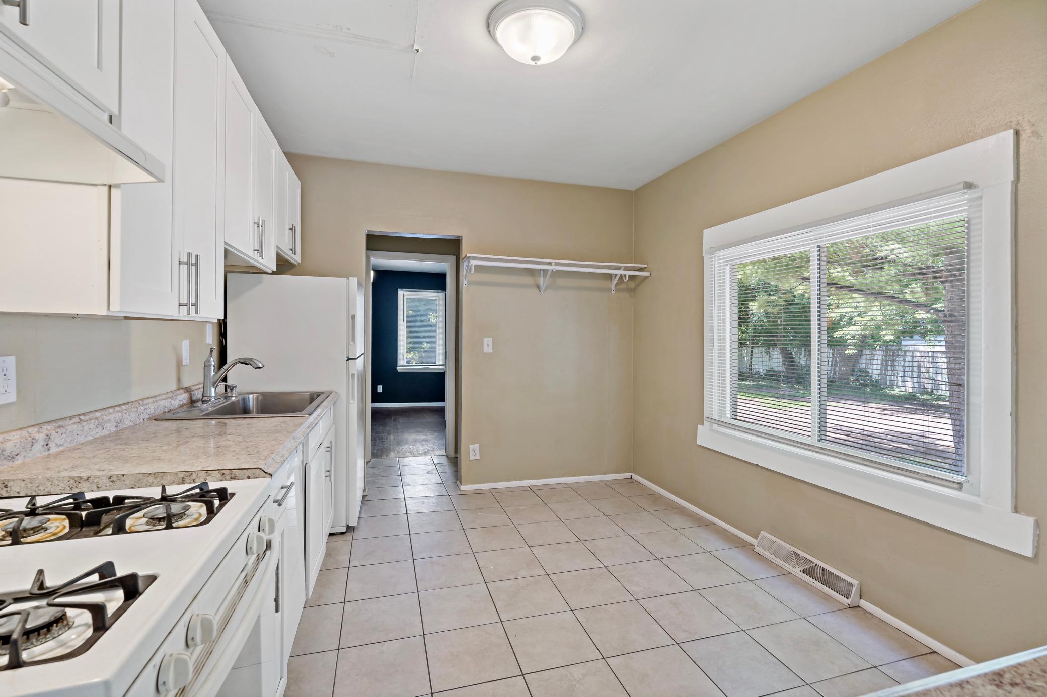 View of Residential Income at 910 Wilson Avenue, Saint Paul MN 55106, Saint Paul (11 of 52) - Mike Wilen | Minnesota Team Real Estate