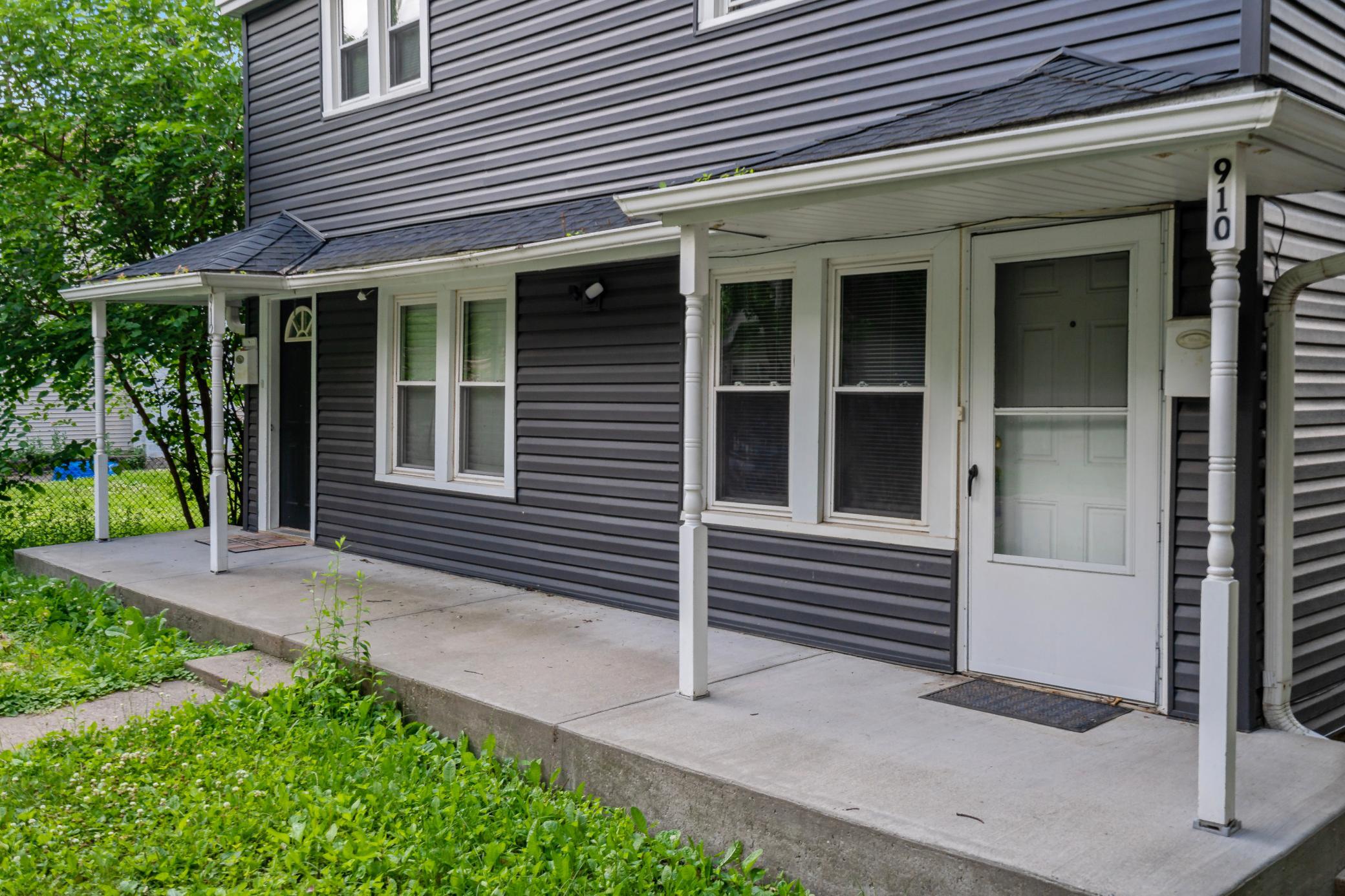 View of Residential Income at 910 Wilson Avenue, Saint Paul MN 55106, Saint Paul (4 of 52) - Mike Wilen | Minnesota Team Real Estate