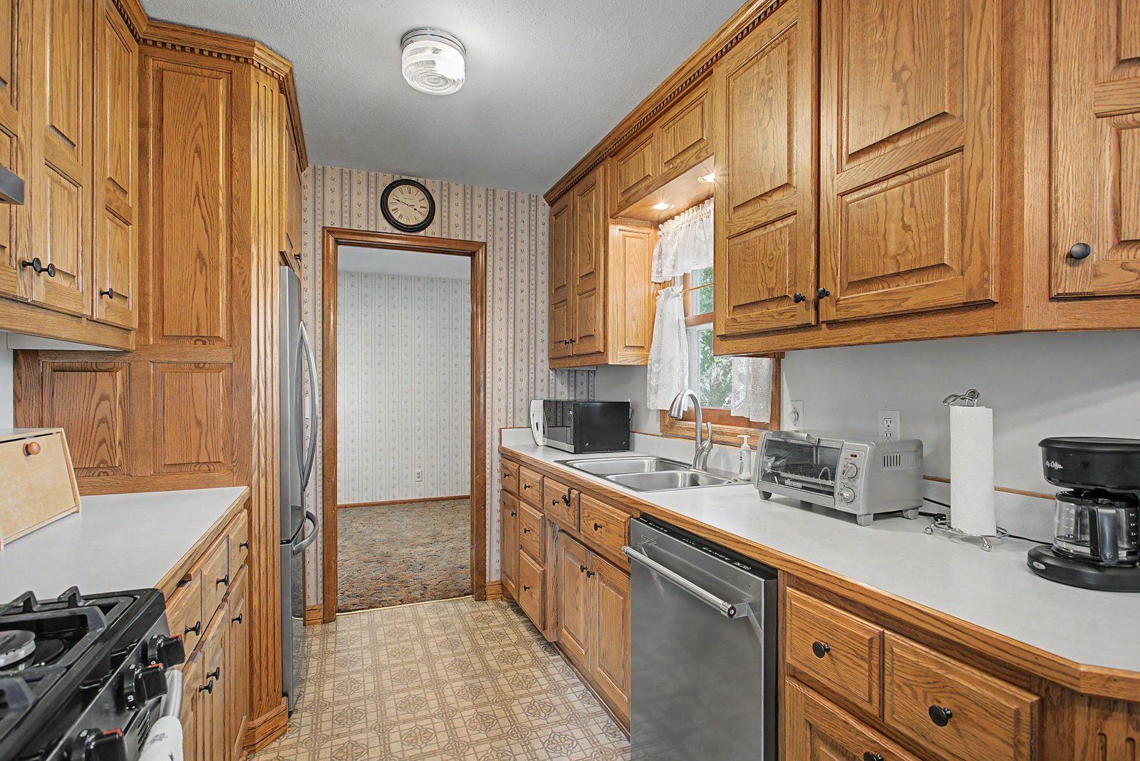 View of Residential at 160 109th Avenue, Blaine MN 55434, Blaine (37 of 63) - Mike Wilen | Minnesota Team Real Estate