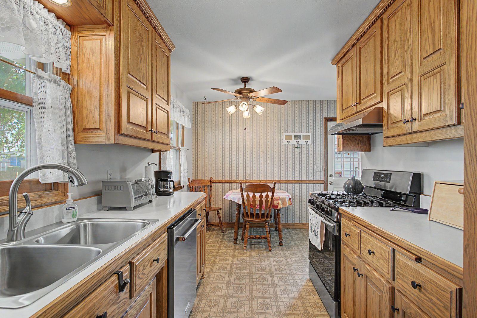 View of Residential at 160 109th Avenue, Blaine MN 55434, Blaine (36 of 63) - Mike Wilen | Minnesota Team Real Estate