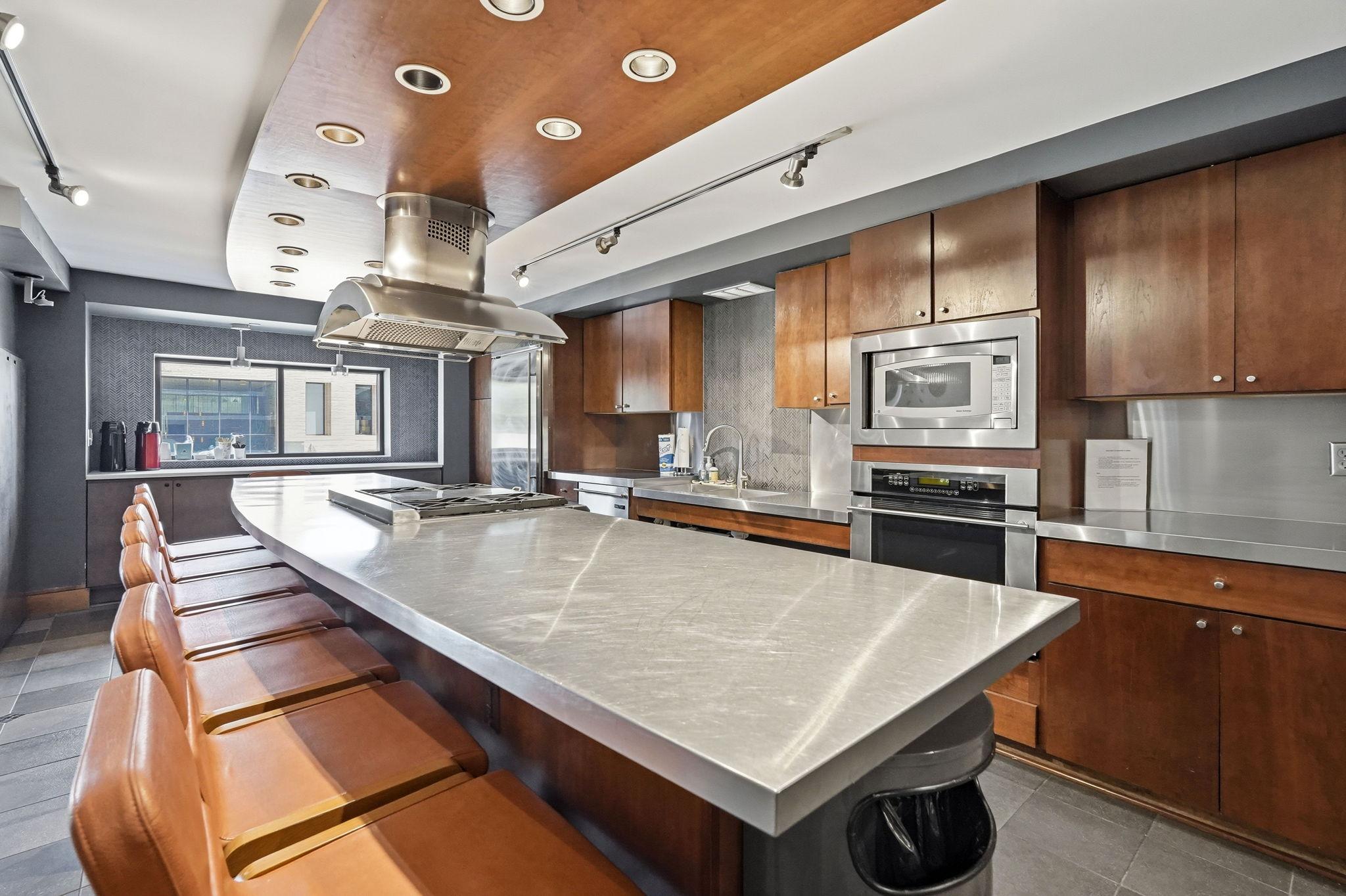 View of Residential at 401 1st Street #203, Minneapolis MN 55401, Minneapolis (43 of 54) - Mike Wilen | Minnesota Team Real Estate
