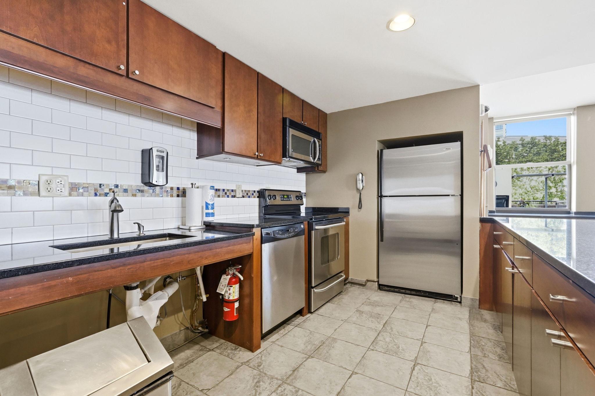 View of Residential at 401 1st Street #203, Minneapolis MN 55401, Minneapolis (33 of 54) - Mike Wilen | Minnesota Team Real Estate
