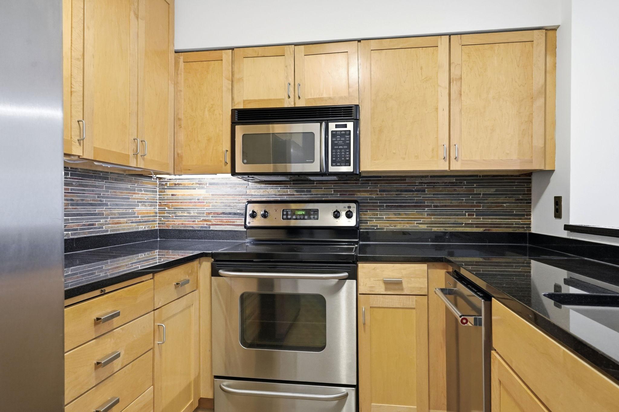 View of Residential at 401 1st Street #203, Minneapolis MN 55401, Minneapolis (18 of 54) - Mike Wilen | Minnesota Team Real Estate