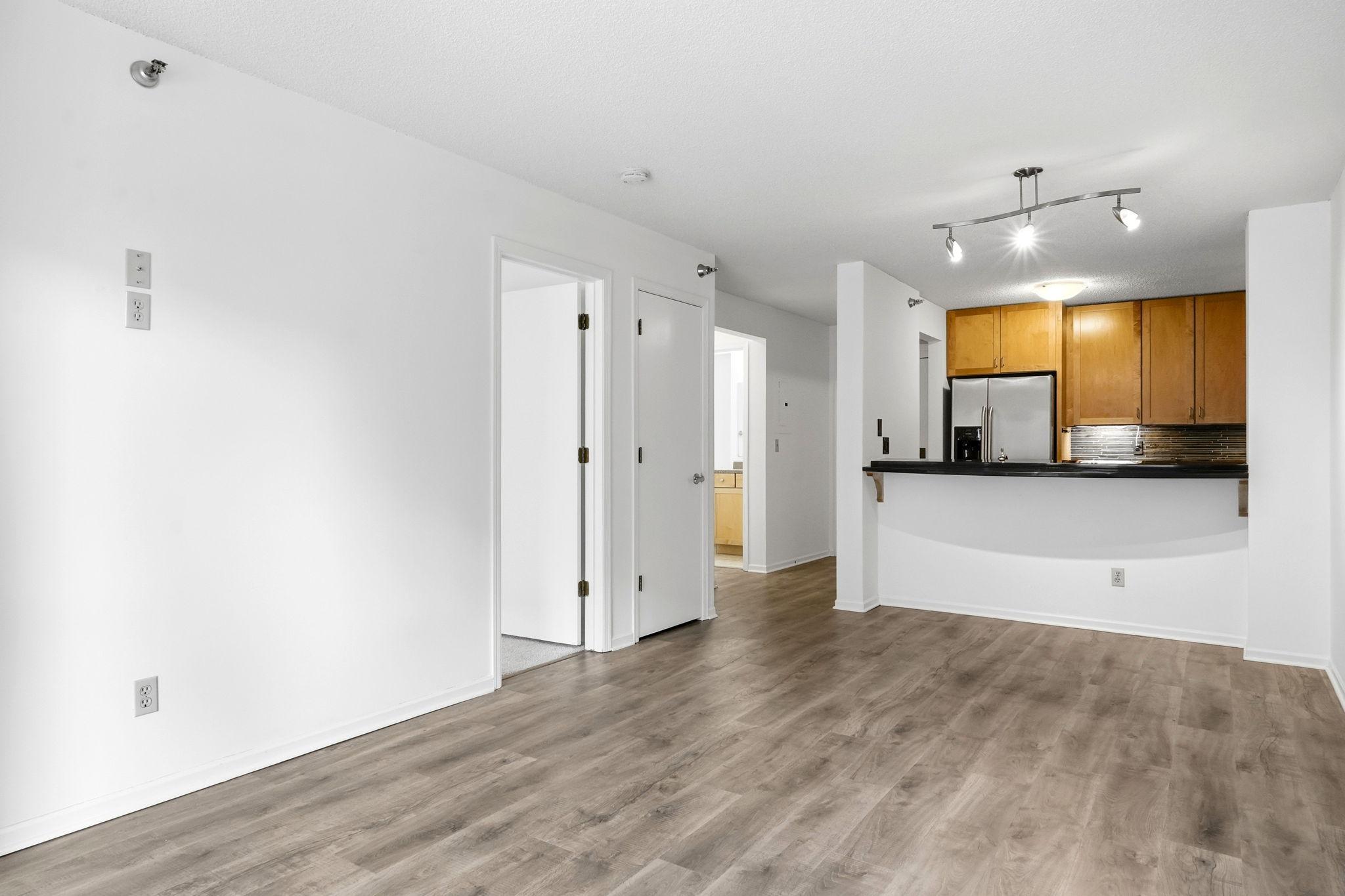View of Residential at 401 1st Street #203, Minneapolis MN 55401, Minneapolis (14 of 54) - Mike Wilen | Minnesota Team Real Estate