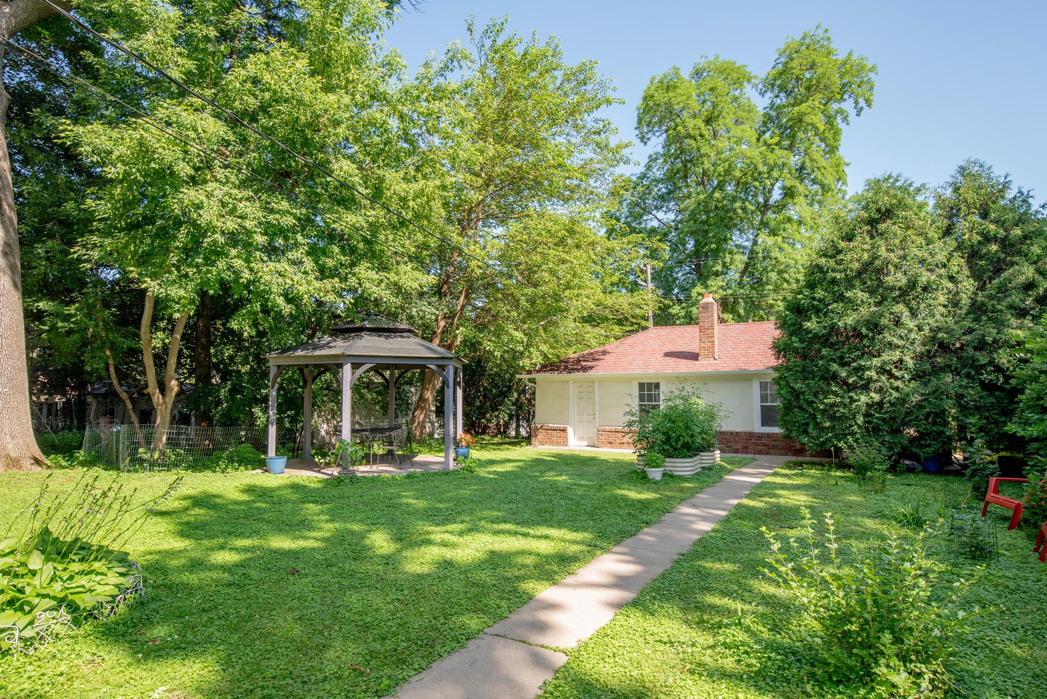 View of Residential at 1917 Summit Avenue #2, Saint Paul MN 55105, Saint Paul (58 of 69) - Mike Wilen | Minnesota Team Real Estate
