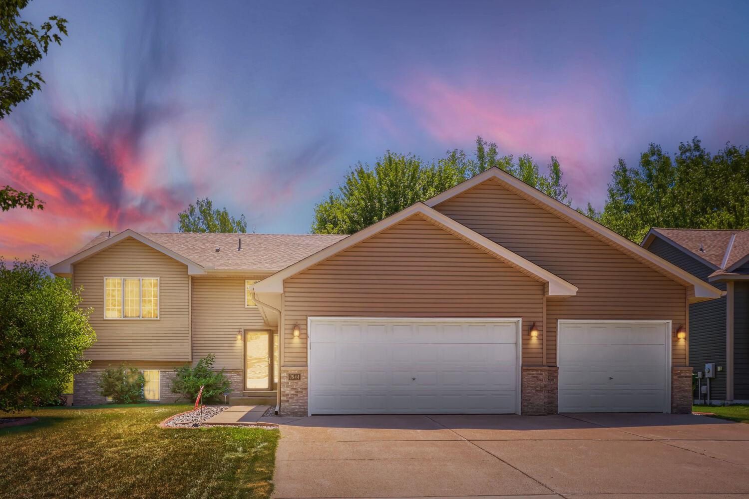 View of Residential at 7944 Highland Drive, Lino Lakes MN 55014, Lino Lakes (24 of 31) - Mike Wilen | Minnesota Team Real Estate
