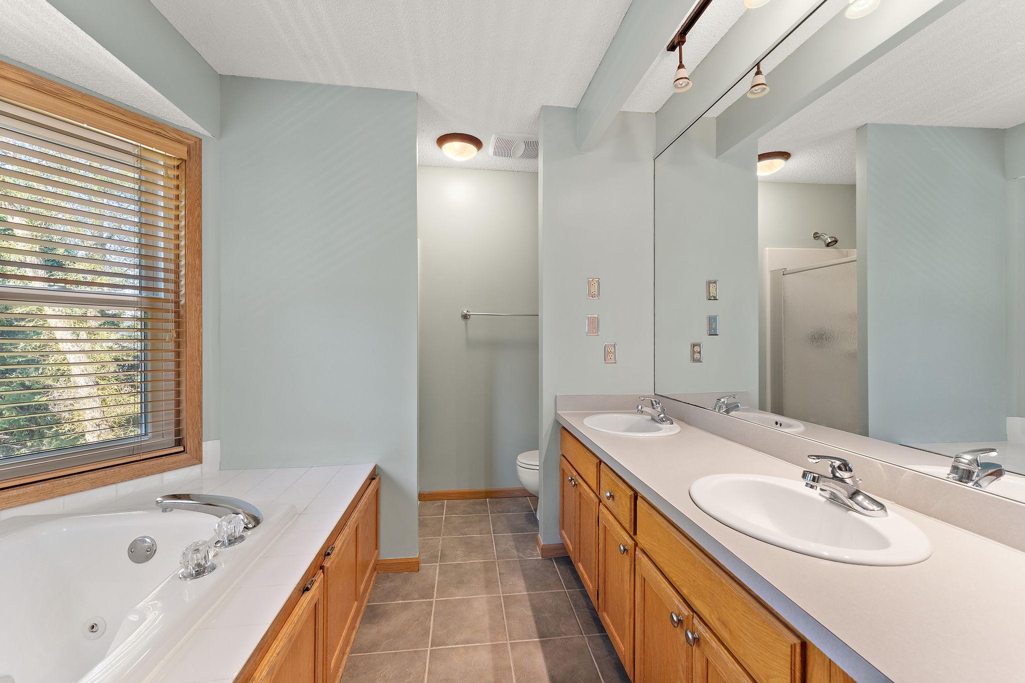 View of Residential at 1946 Lochaven Alcove, Woodbury MN 55125, Woodbury (24 of 46) - Mike Wilen | Minnesota Team Real Estate