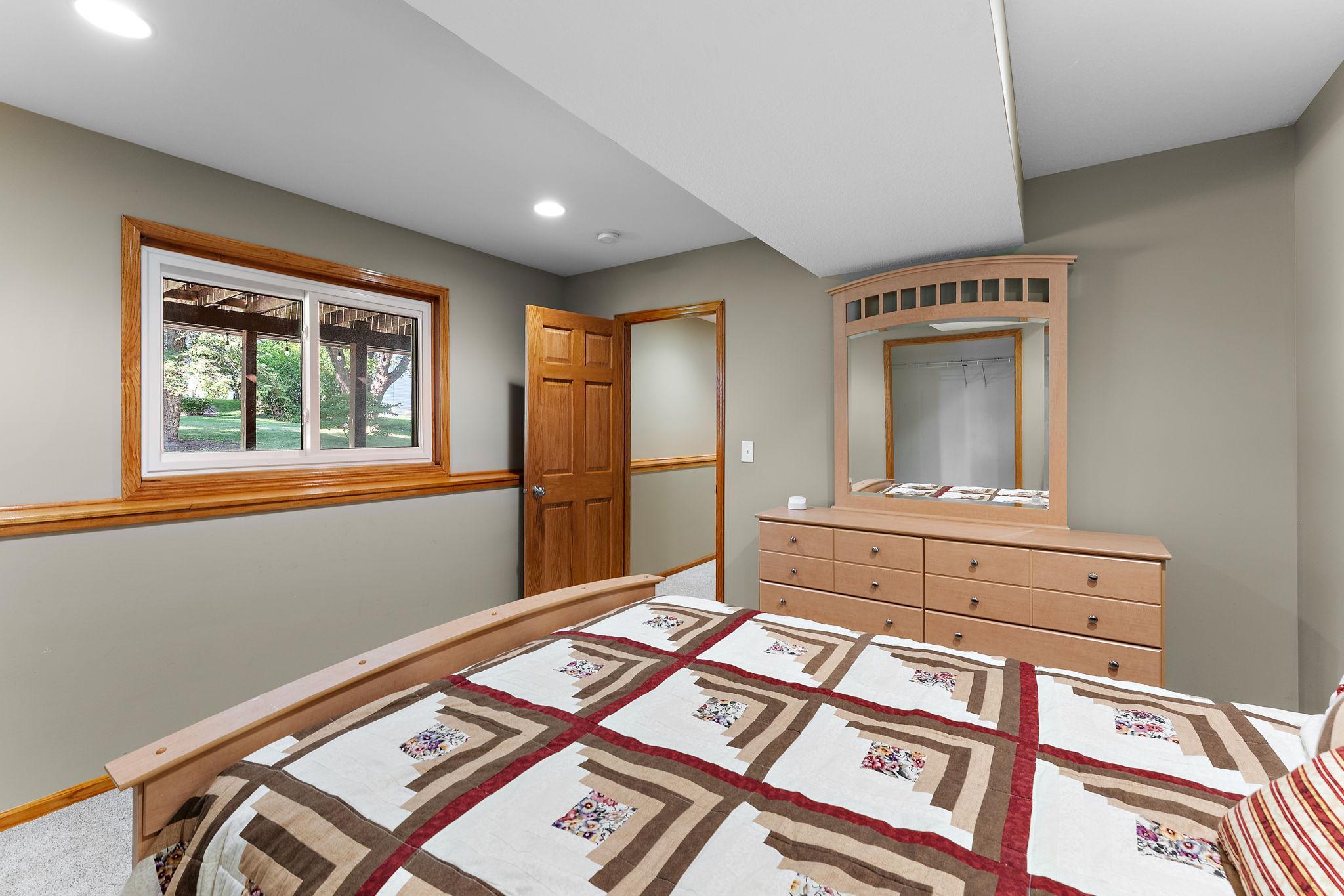 View of Residential at 1946 Lochaven Alcove, Woodbury MN 55125, Woodbury (36 of 46) - Mike Wilen | Minnesota Team Real Estate