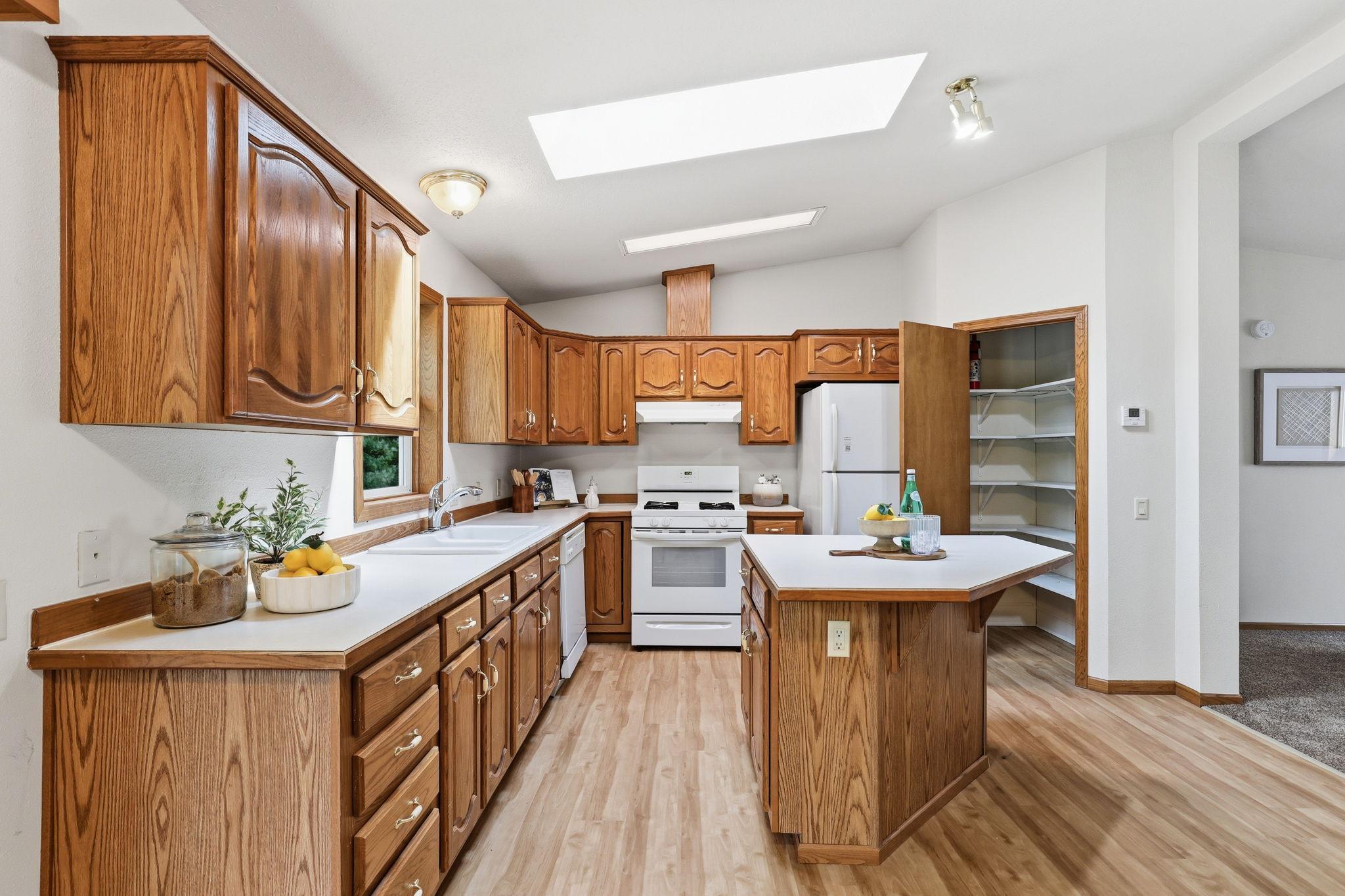 View of Residential at 1534 Larpenteur Avenue, Saint Paul MN 55109, Saint Paul (12 of 33) - Mike Wilen | Minnesota Team Real Estate