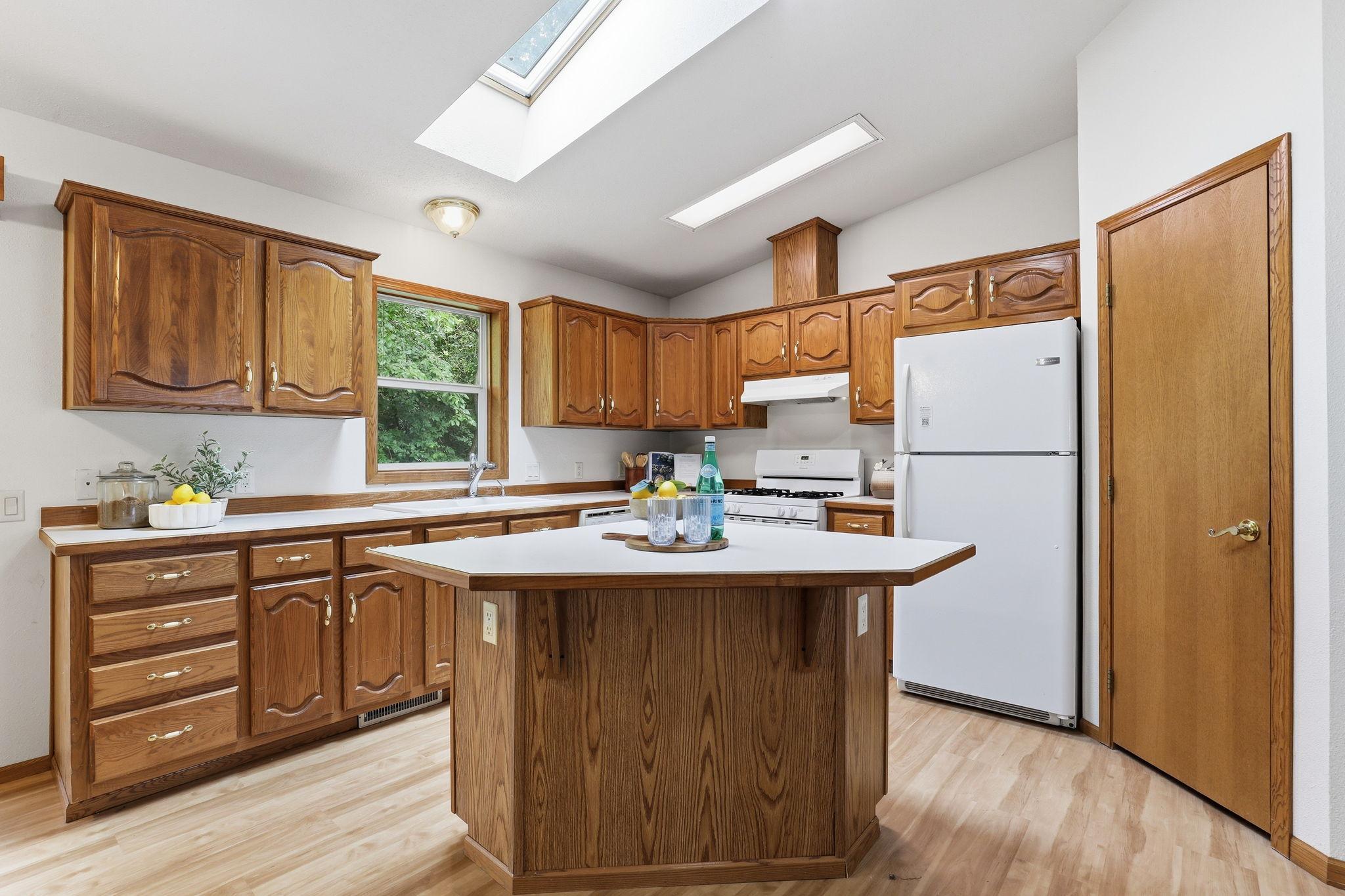 View of Residential at 1534 Larpenteur Avenue, Saint Paul MN 55109, Saint Paul (13 of 33) - Mike Wilen | Minnesota Team Real Estate