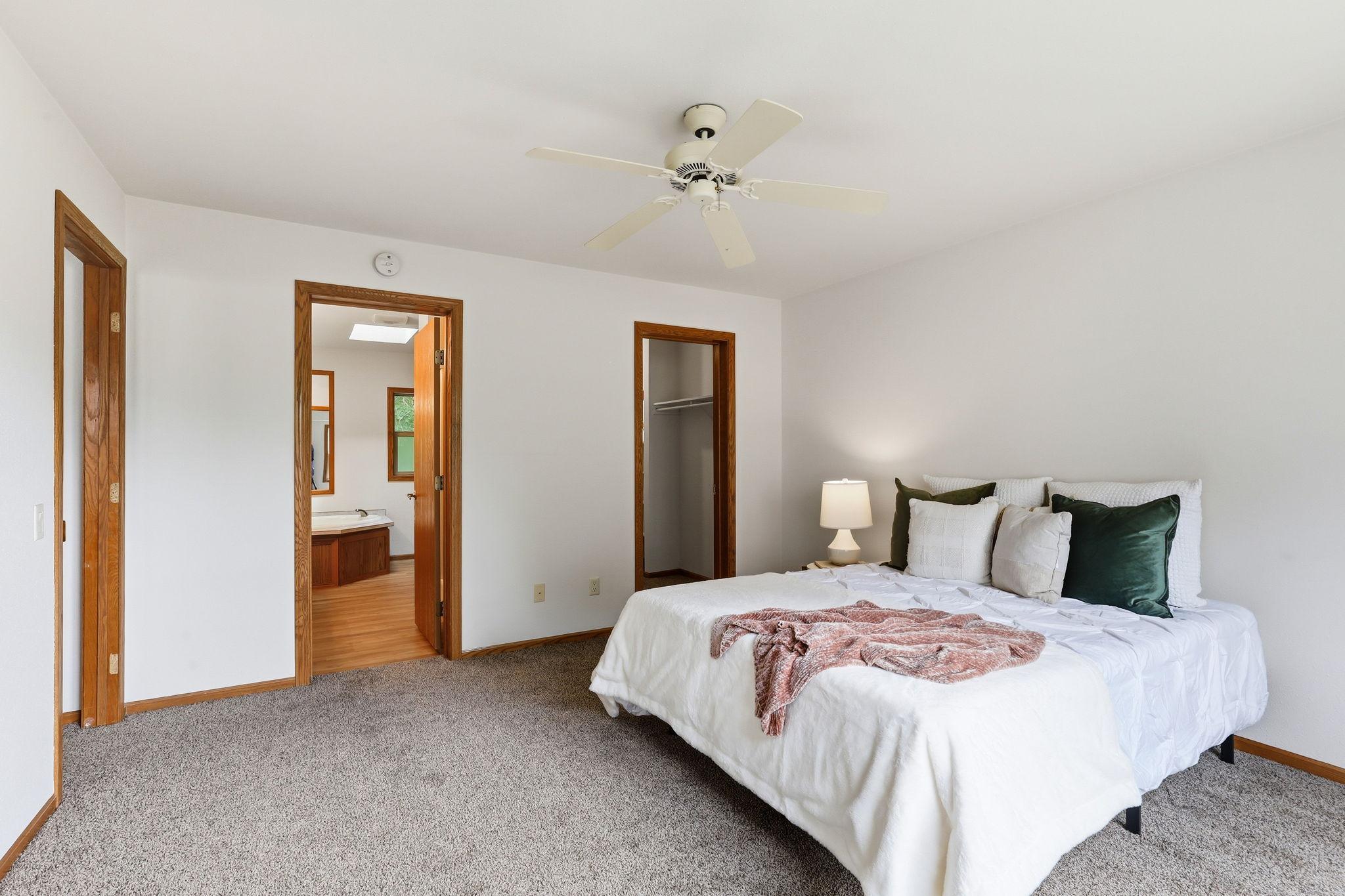View of Residential at 1534 Larpenteur Avenue, Saint Paul MN 55109, Saint Paul (16 of 33) - Mike Wilen | Minnesota Team Real Estate