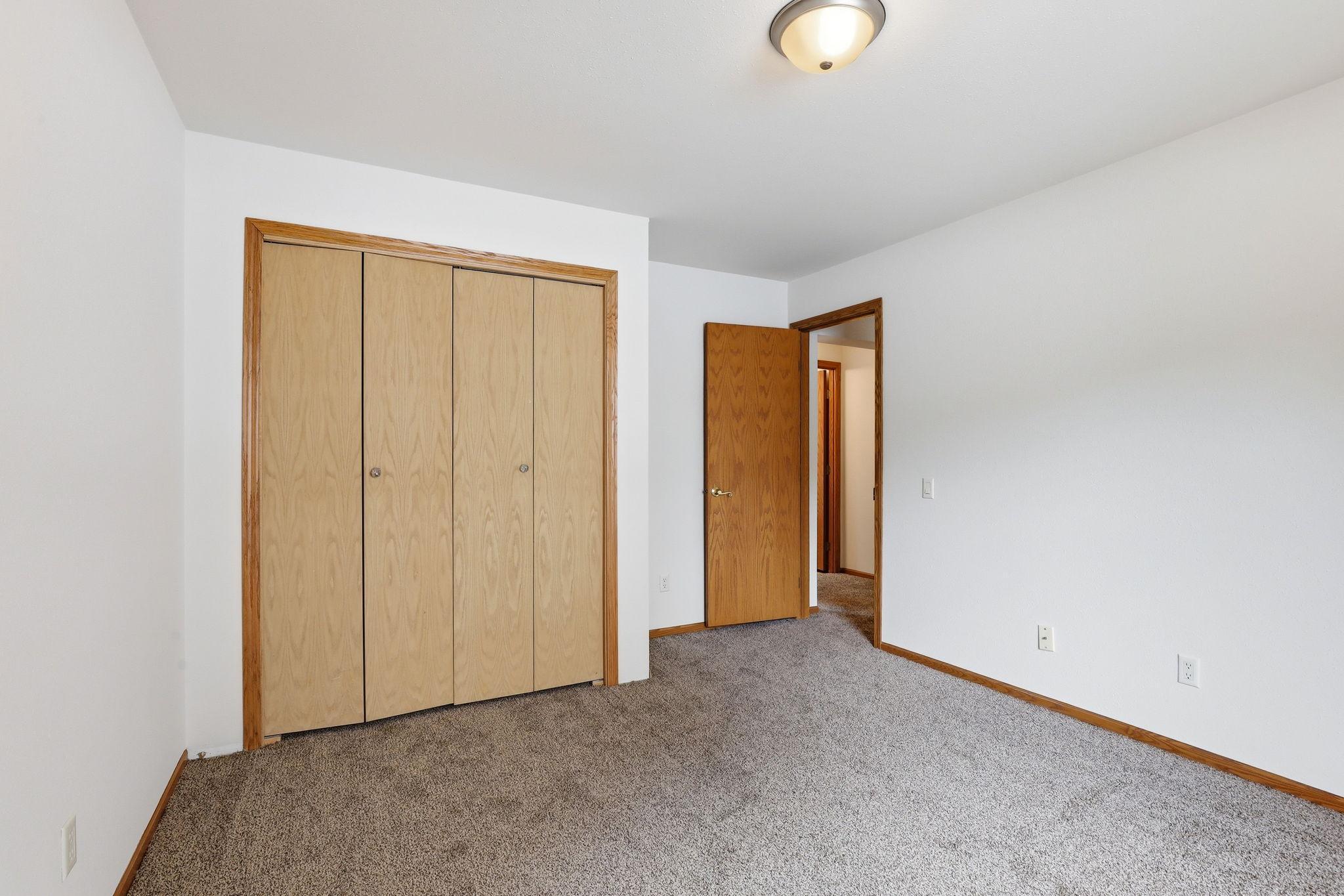 View of Residential at 1534 Larpenteur Avenue, Saint Paul MN 55109, Saint Paul (27 of 33) - Mike Wilen | Minnesota Team Real Estate