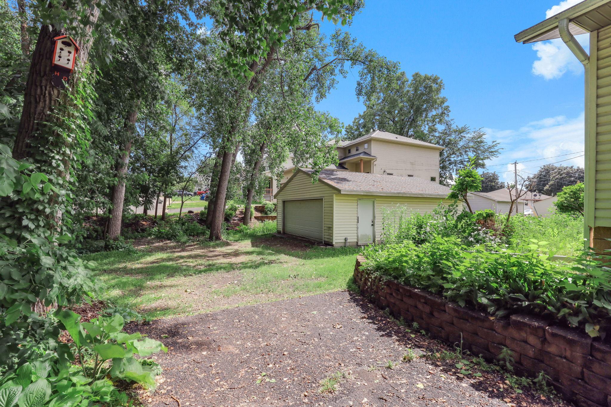View of Residential at 1534 Larpenteur Avenue, Saint Paul MN 55109, Saint Paul (31 of 33) - Mike Wilen | Minnesota Team Real Estate