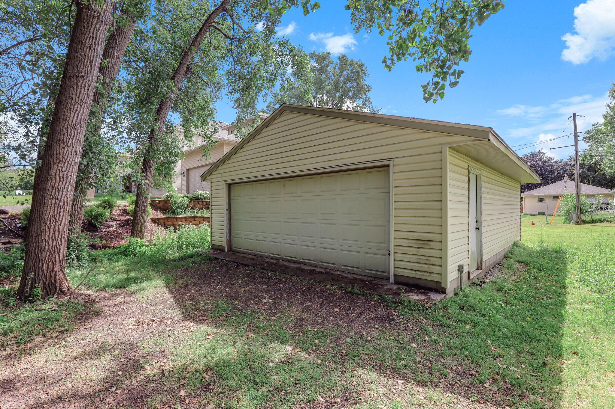 View of Residential at 1534 Larpenteur Avenue, Saint Paul MN 55109, Saint Paul (32 of 33) - Mike Wilen | Minnesota Team Real Estate