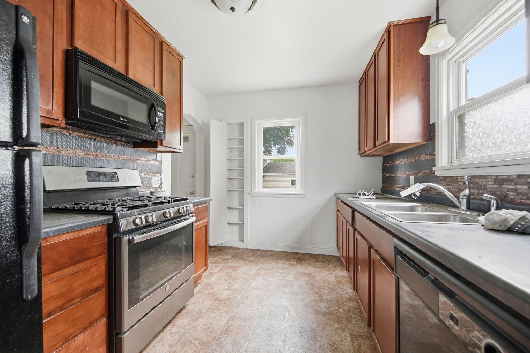 View of Residential at 1828 Bush Avenue, Saint Paul MN 55119, Saint Paul (8 of 19) - Mike Wilen | Minnesota Team Real Estate