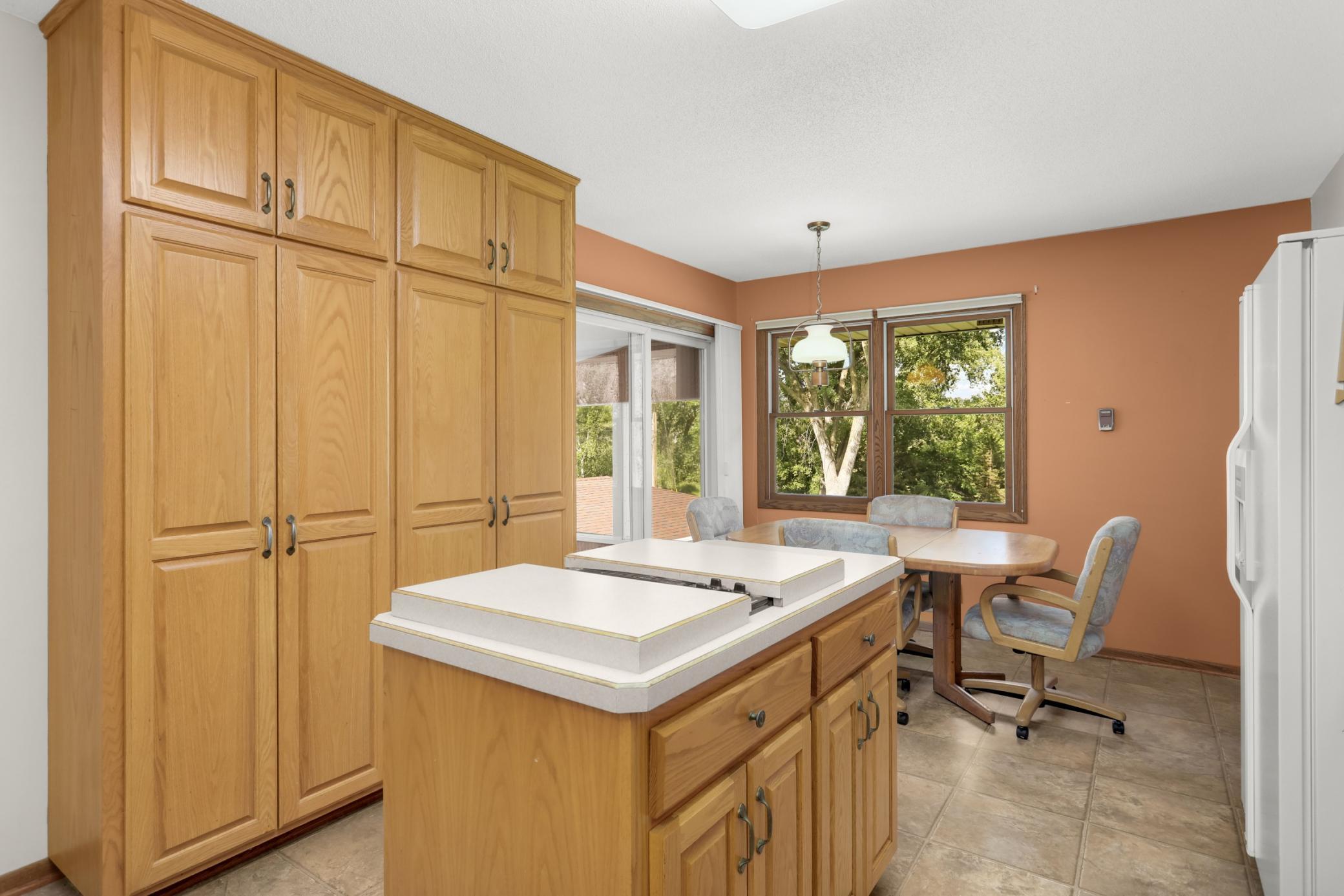 View of Residential at 2878 Meadowlark Lane, Maplewood MN 55109, Maplewood (24 of 52) - Mike Wilen | Minnesota Team Real Estate