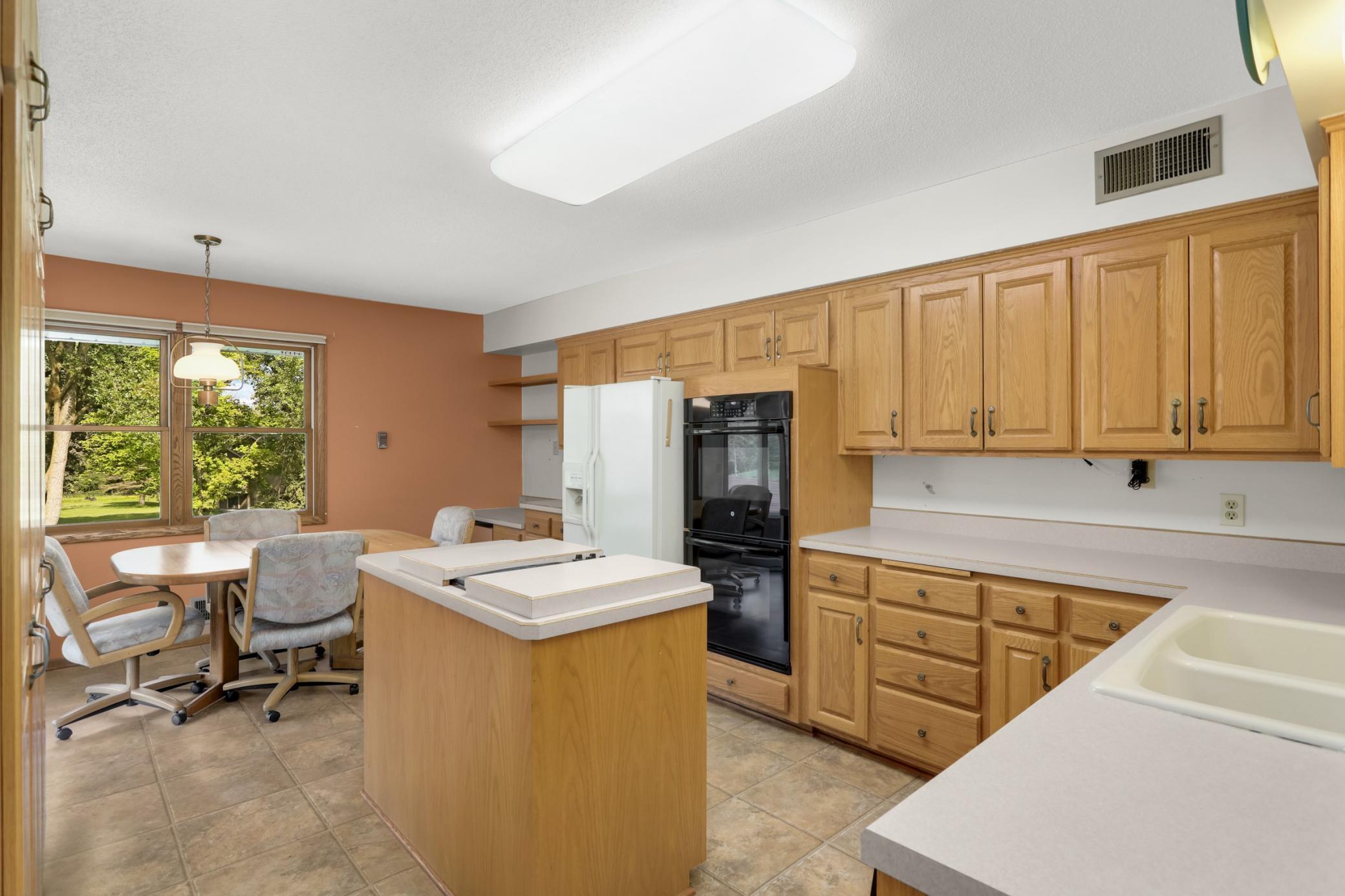 View of Residential at 2878 Meadowlark Lane, Maplewood MN 55109, Maplewood (23 of 52) - Mike Wilen | Minnesota Team Real Estate