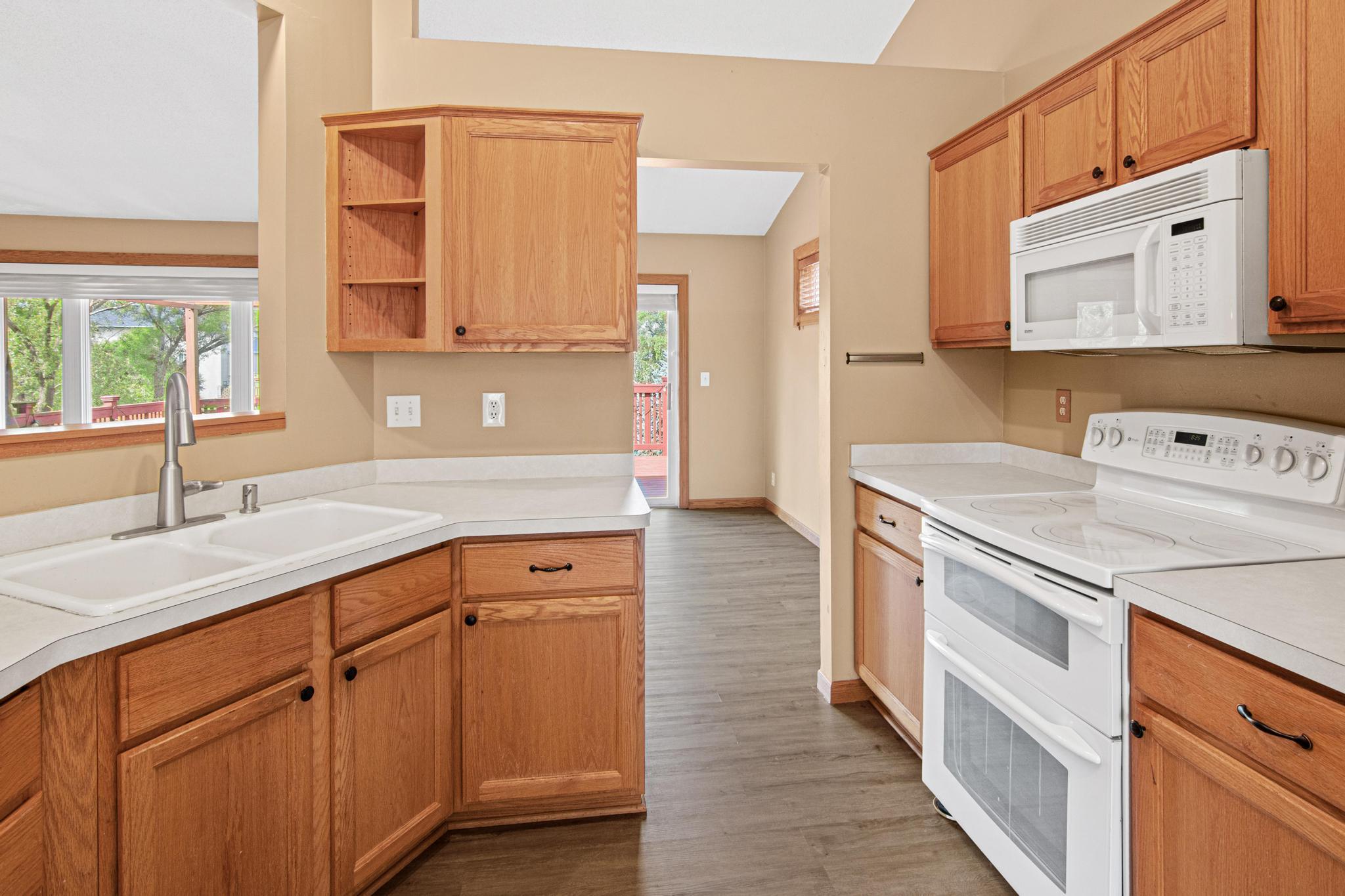 View of Residential at 8417 Ashford Road, Woodbury MN 55125, Woodbury (8 of 30) - Mike Wilen | Minnesota Team Real Estate