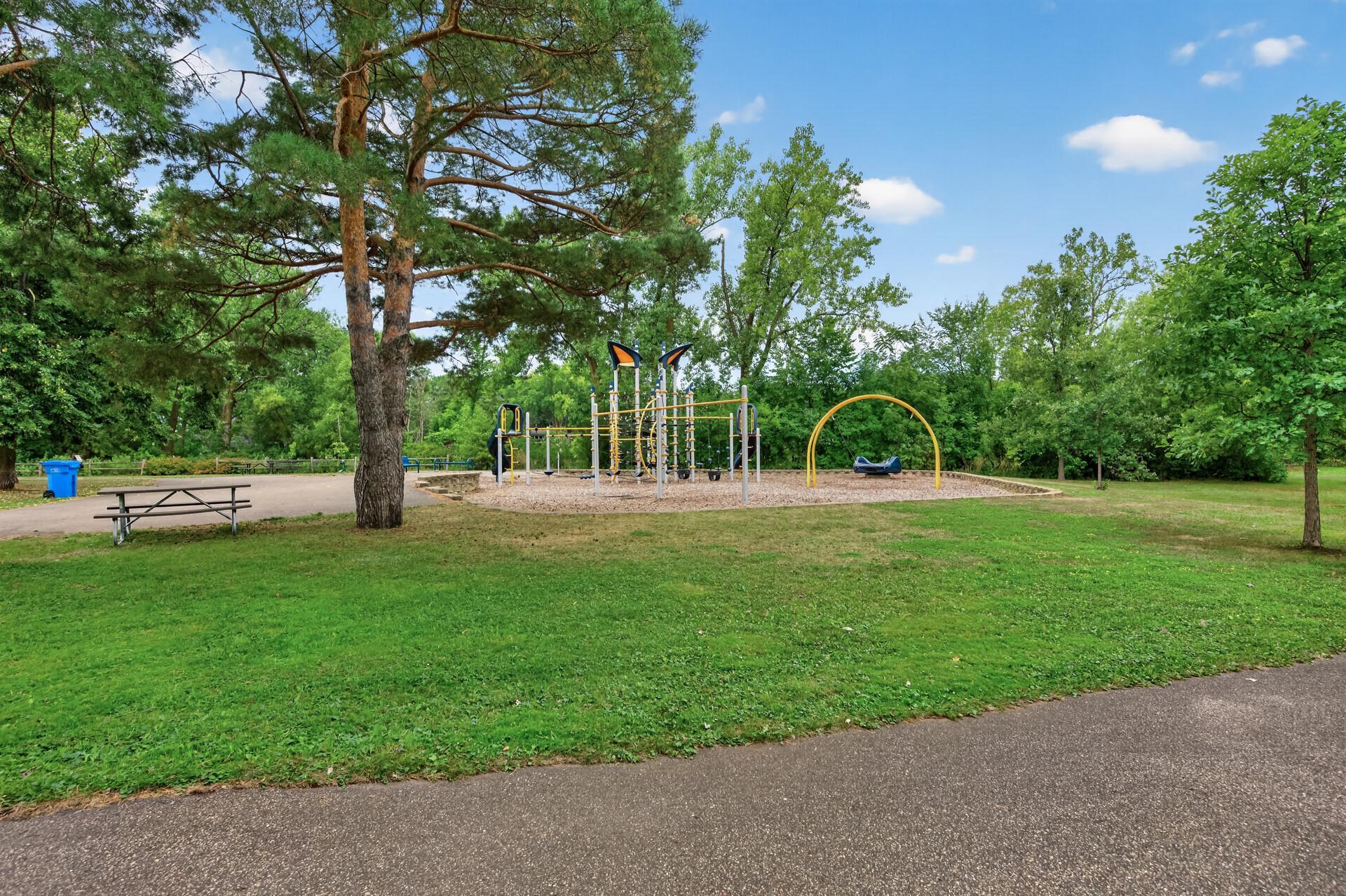 View of Residential at 8715 North Brook Avenue, Brooklyn Park MN 55428, Brooklyn Park (48 of 53) - Mike Wilen | Minnesota Team Real Estate