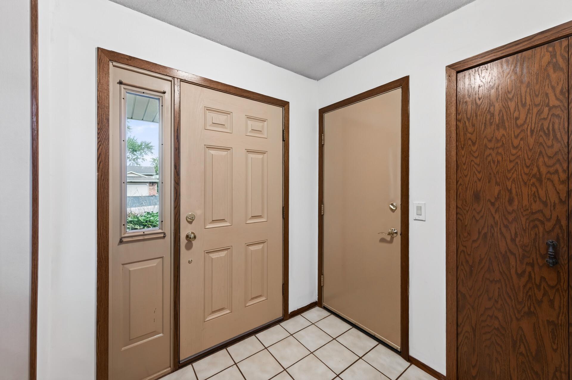 View of Residential at 8715 North Brook Avenue, Brooklyn Park MN 55428, Brooklyn Park (4 of 53) - Mike Wilen | Minnesota Team Real Estate