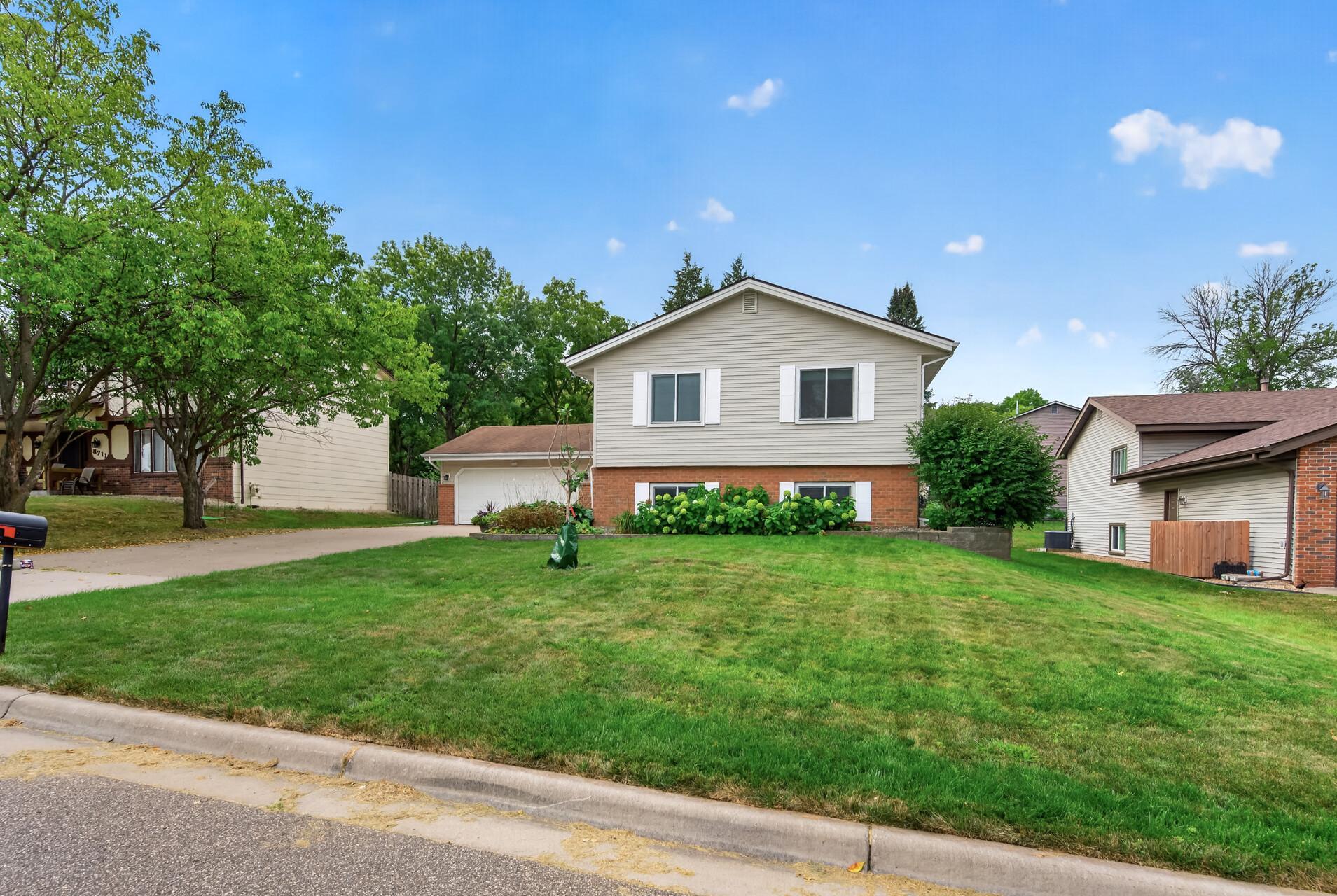 View of Residential at 8715 North Brook Avenue, Brooklyn Park MN 55428, Brooklyn Park (40 of 53) - Mike Wilen | Minnesota Team Real Estate