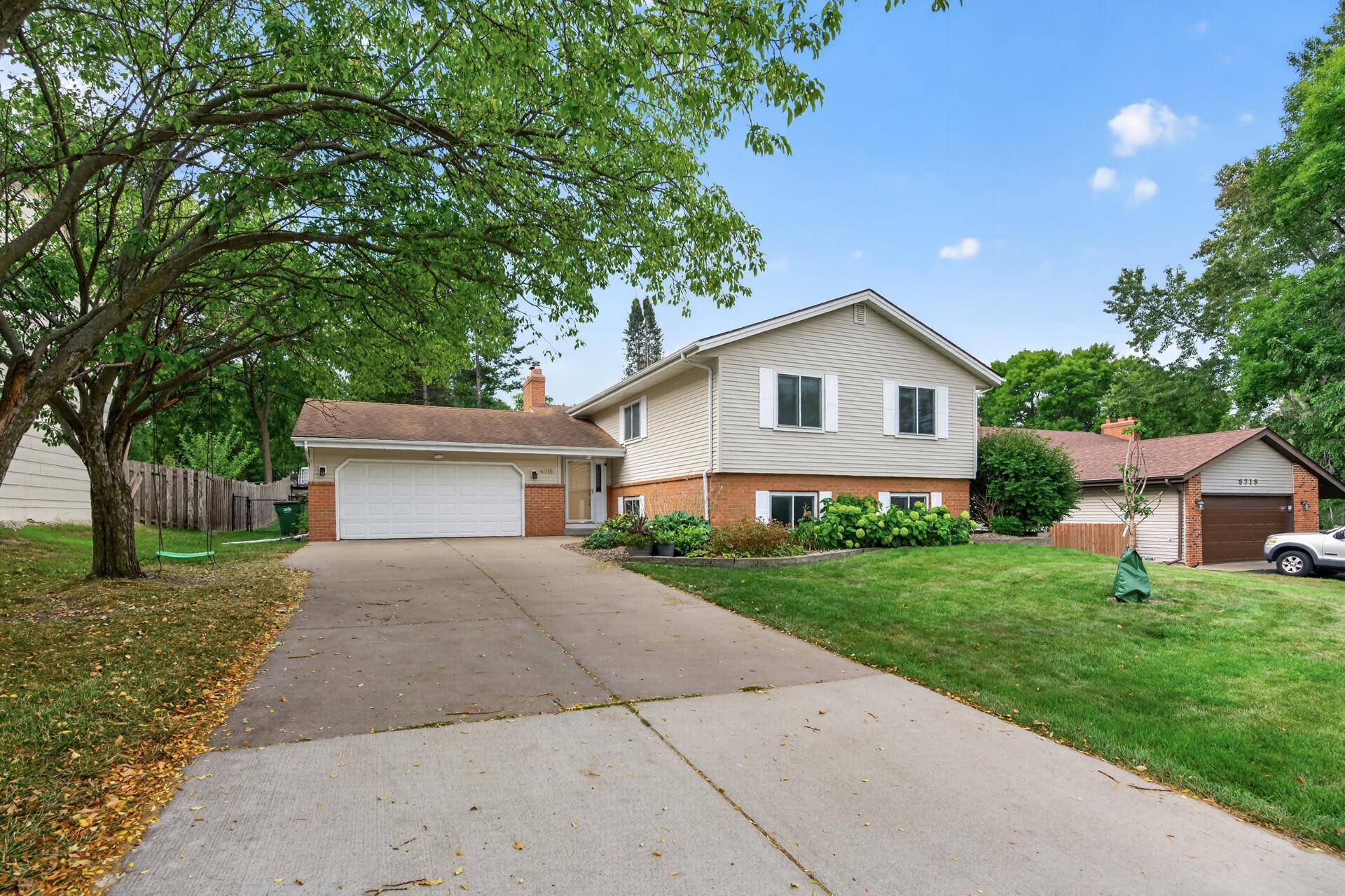 View of Residential at 8715 North Brook Avenue, Brooklyn Park MN 55428, Brooklyn Park (39 of 53) - Mike Wilen | Minnesota Team Real Estate