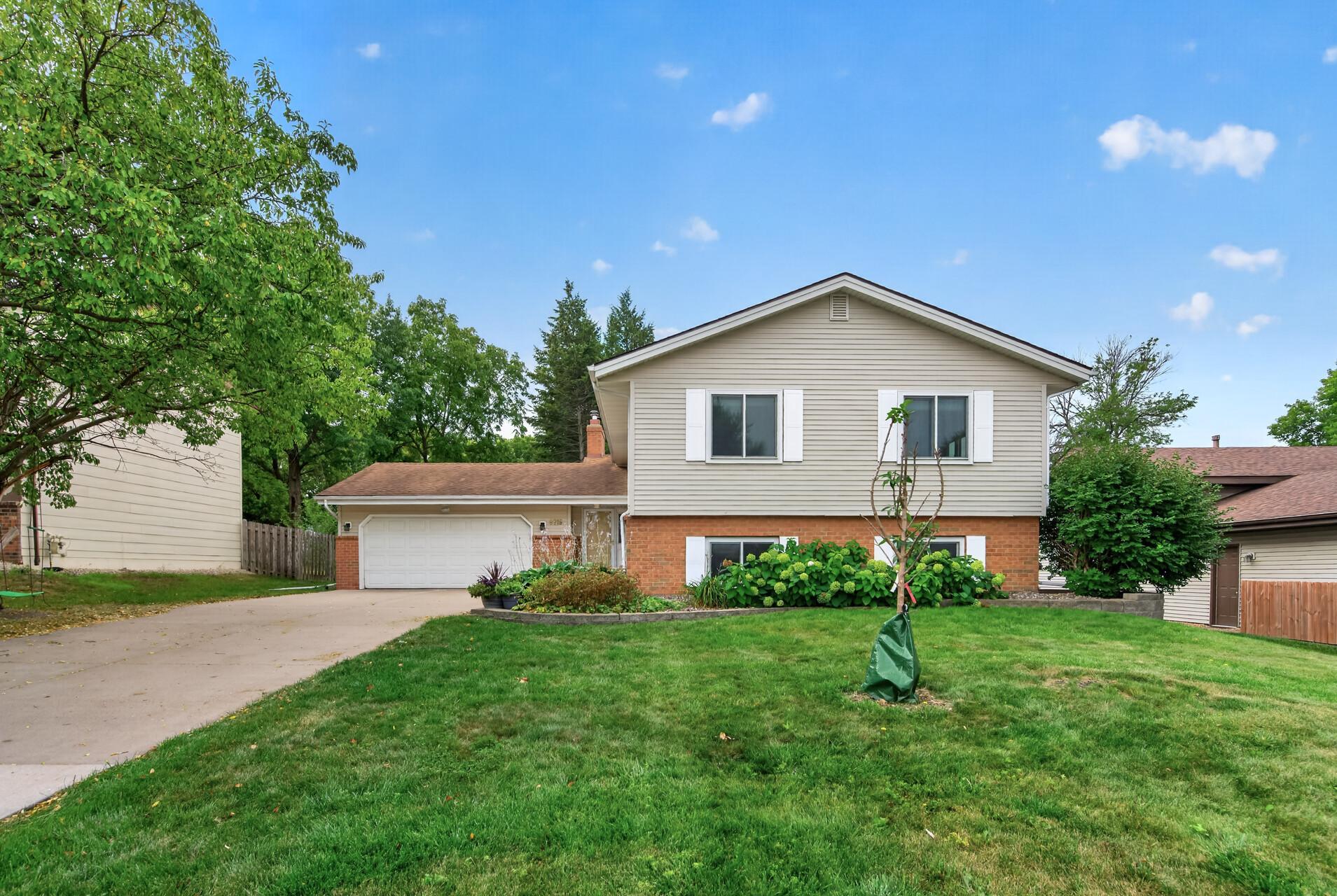 View of Residential at 8715 North Brook Avenue, Brooklyn Park MN 55428, Brooklyn Park (38 of 53) - Mike Wilen | Minnesota Team Real Estate