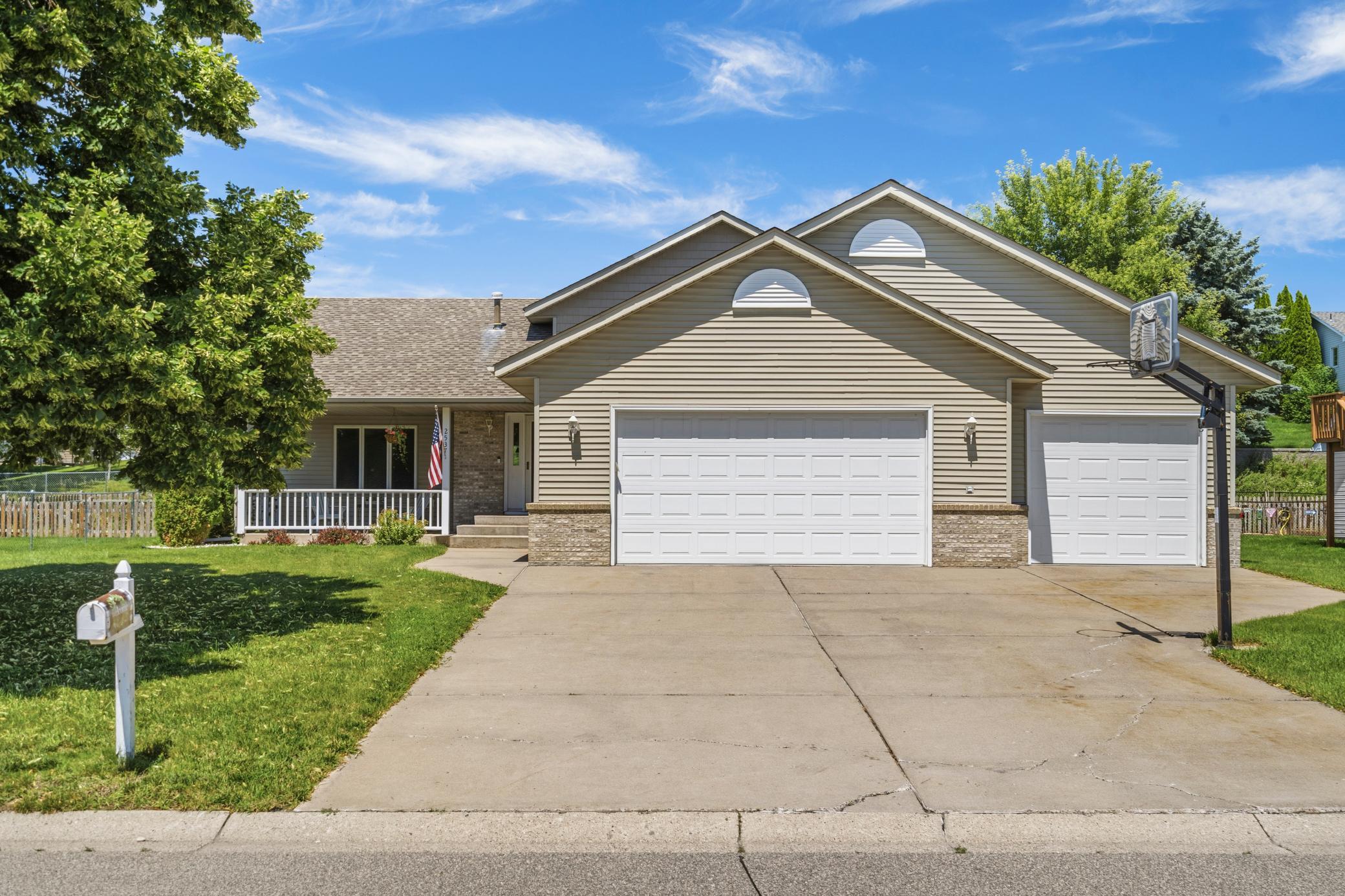 View of Residential at 2537 Southcrest Avenue, Maplewood MN 55119, Maplewood - Mike Wilen | Minnesota Team Real Estate