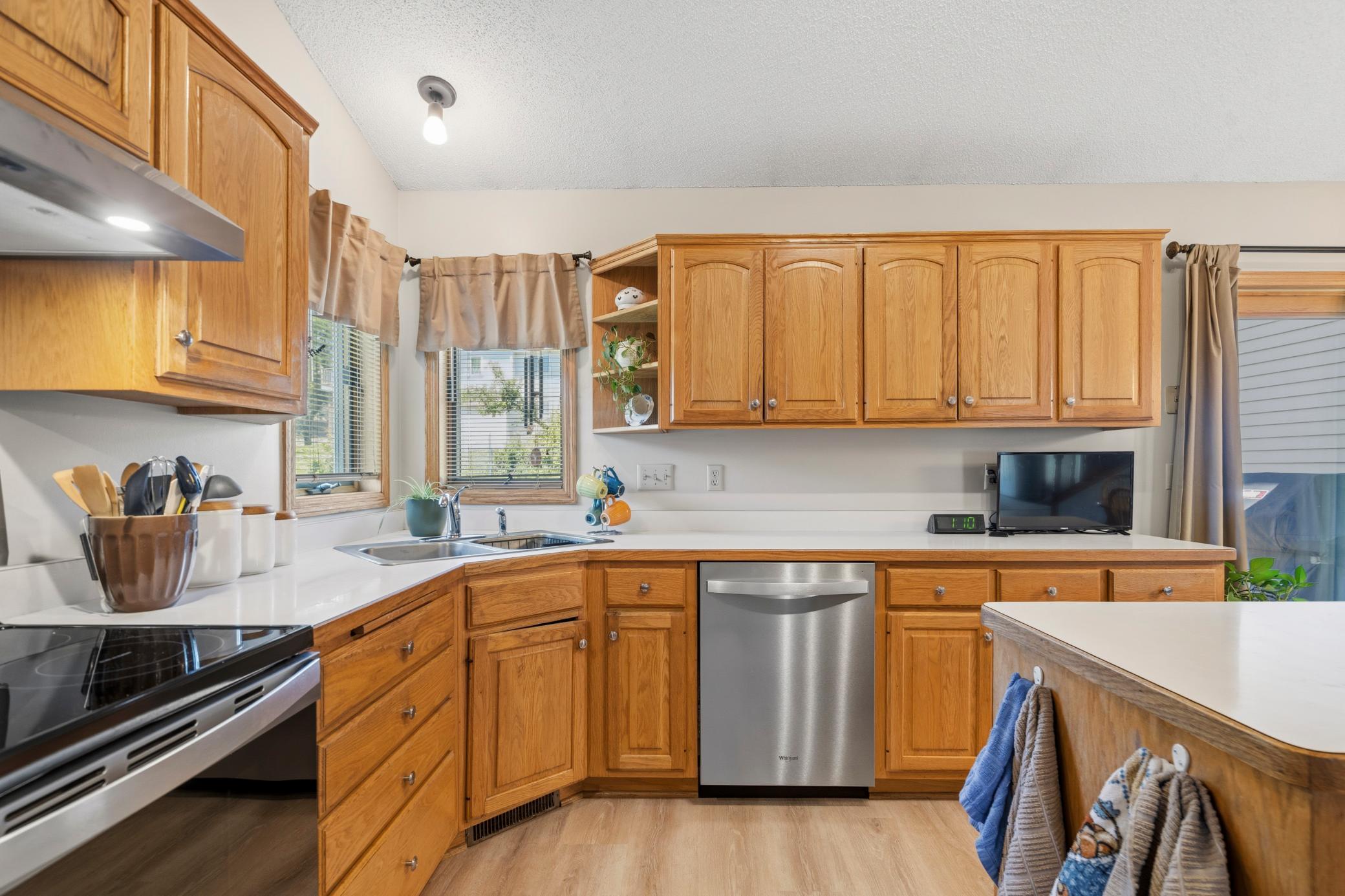 View of Residential at 2537 Southcrest Avenue, Maplewood MN 55119, Maplewood (20 of 46) - Mike Wilen | Minnesota Team Real Estate