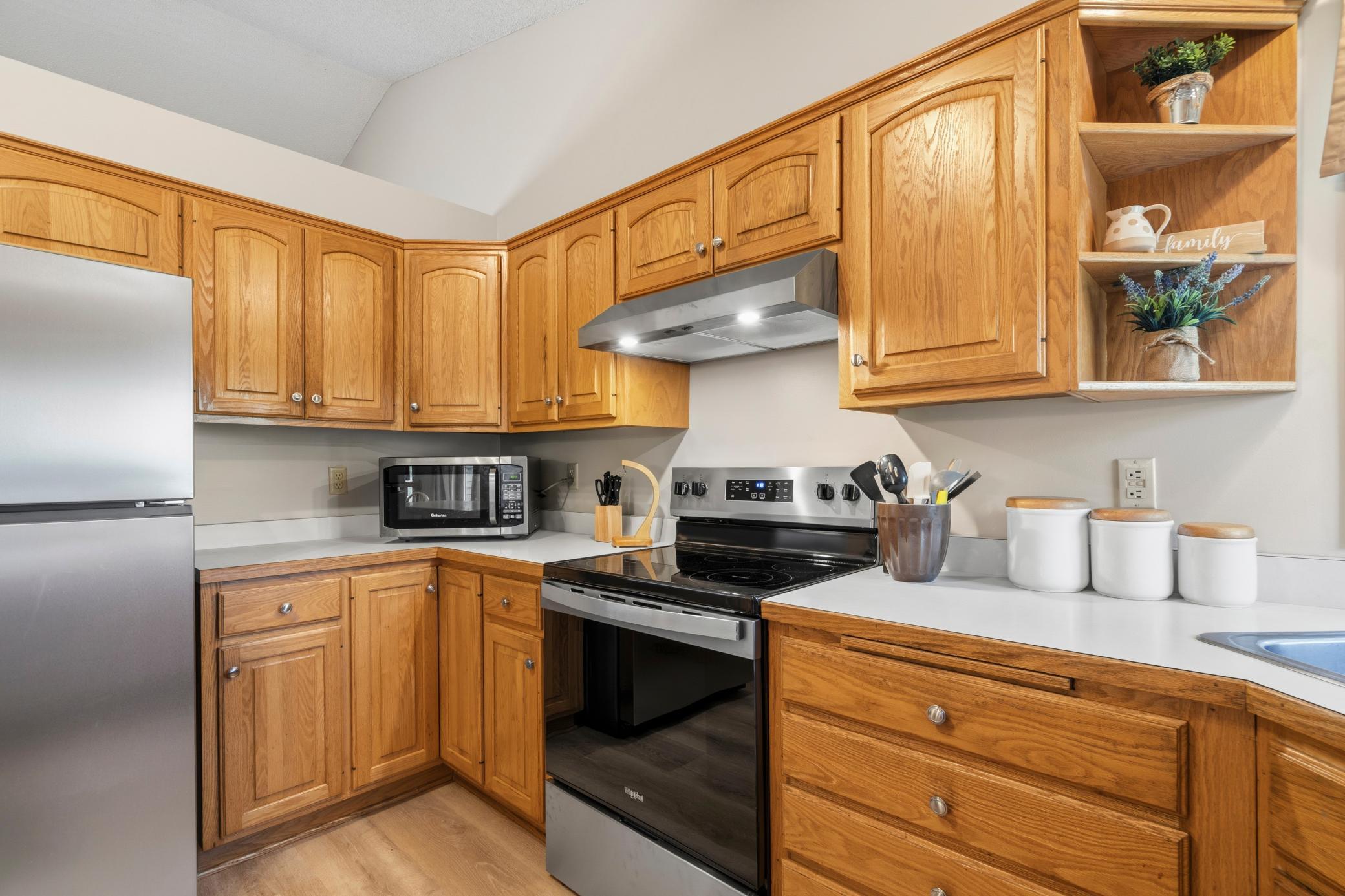 View of Residential at 2537 Southcrest Avenue, Maplewood MN 55119, Maplewood (19 of 46) - Mike Wilen | Minnesota Team Real Estate