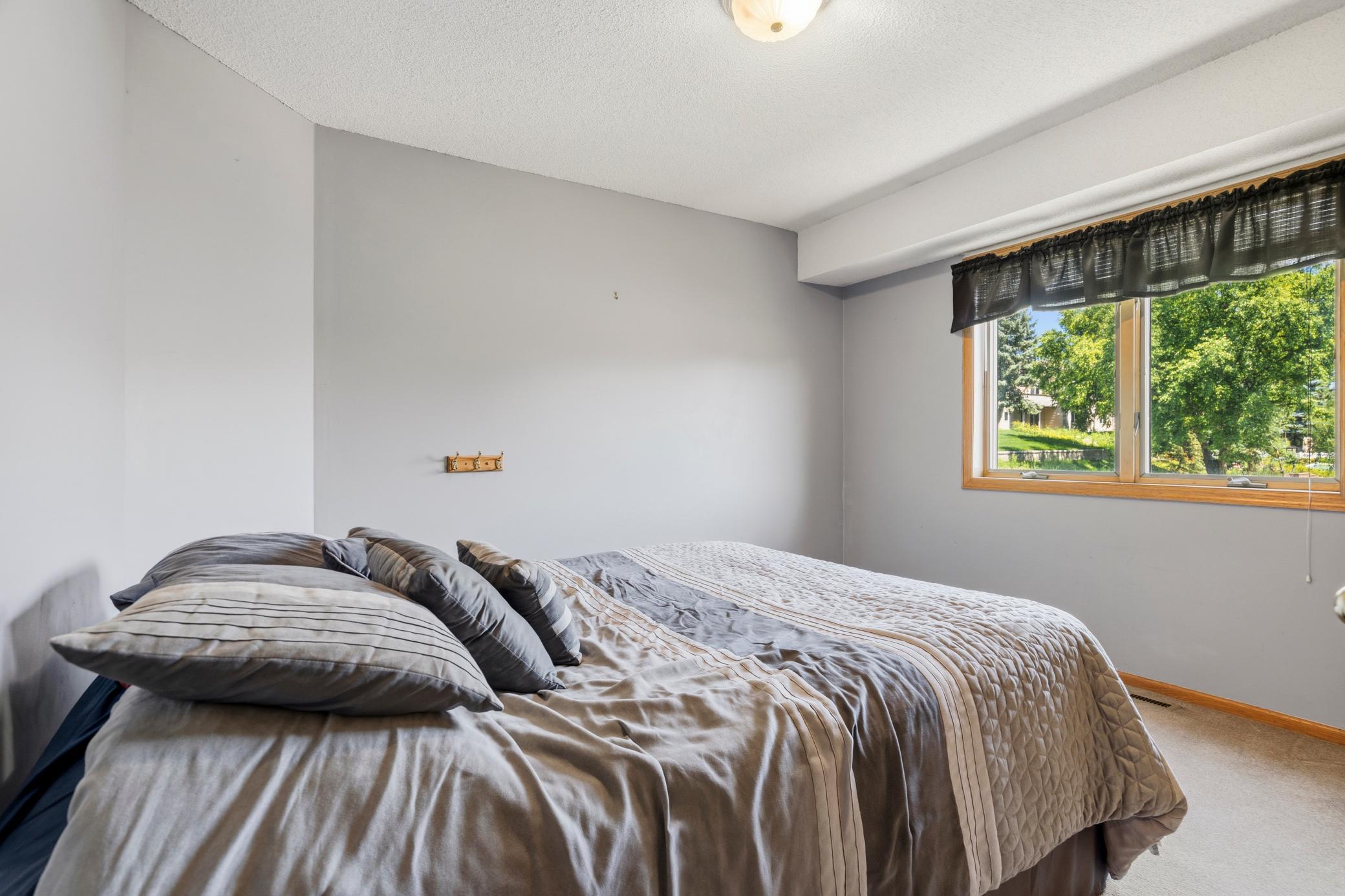 View of Residential at 2537 Southcrest Avenue, Maplewood MN 55119, Maplewood (36 of 46) - Mike Wilen | Minnesota Team Real Estate
