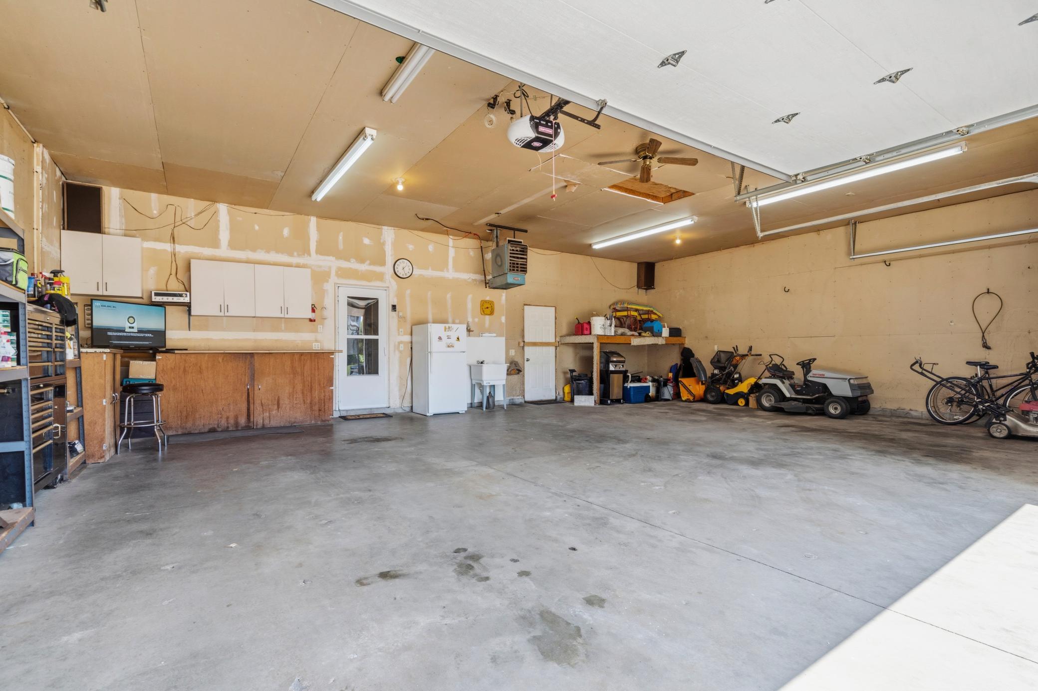 View of Residential at 2537 Southcrest Avenue, Maplewood MN 55119, Maplewood (45 of 46) - Mike Wilen | Minnesota Team Real Estate