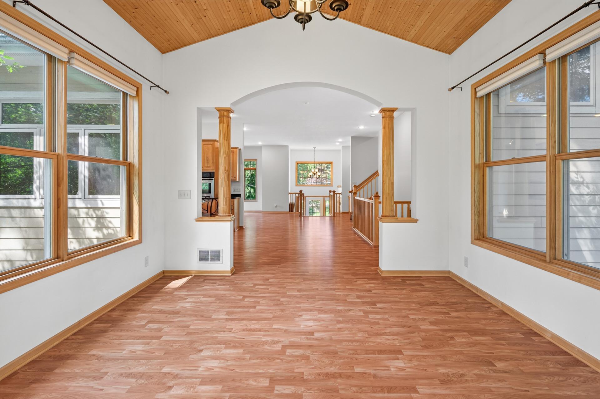 View of Residential at 633 Burlington Road, Saint Paul MN 55119, Saint Paul (25 of 78) - Mike Wilen | Minnesota Team Real Estate
