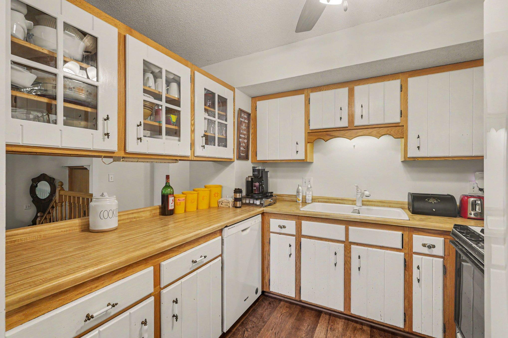 View of Residential at 5626 Innsbruck Court, Fridley MN 55432, Fridley (10 of 25) - Mike Wilen | Minnesota Team Real Estate