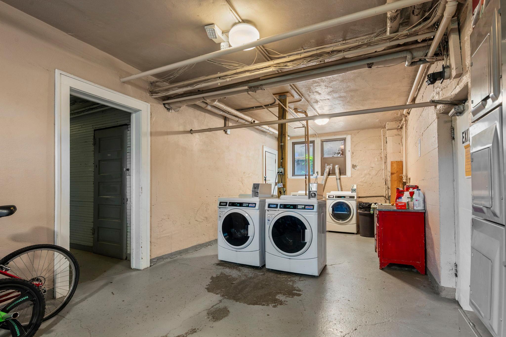 View of Commercial Sale at 2870 & 2876 & 2882 Humboldt Avenue, Minneapolis MN 55408, Minneapolis (59 of 63) - Mike Wilen | Minnesota Team Real Estate
