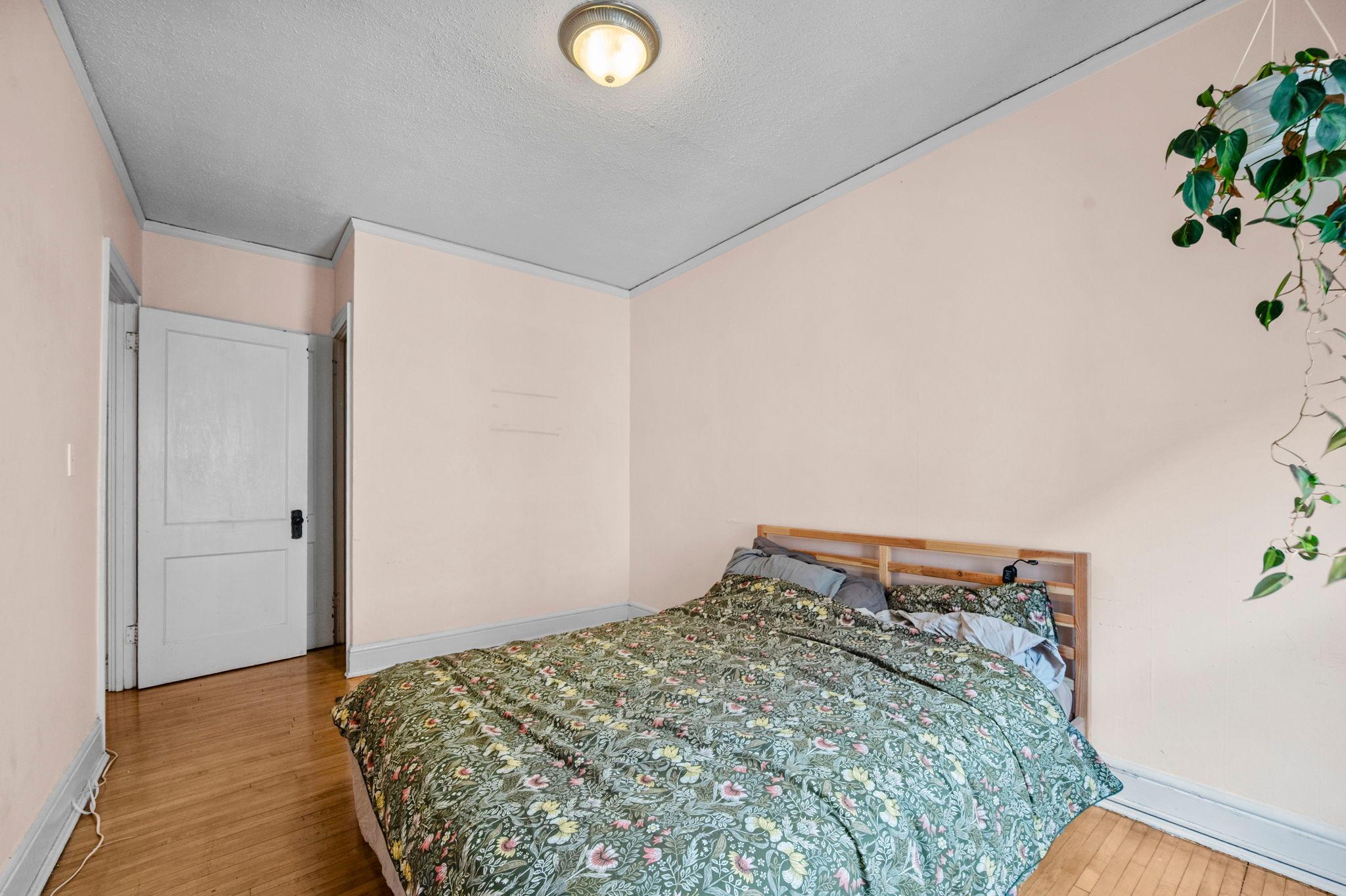View of Commercial Sale at 2870 & 2876 & 2882 Humboldt Avenue, Minneapolis MN 55408, Minneapolis (44 of 63) - Mike Wilen | Minnesota Team Real Estate