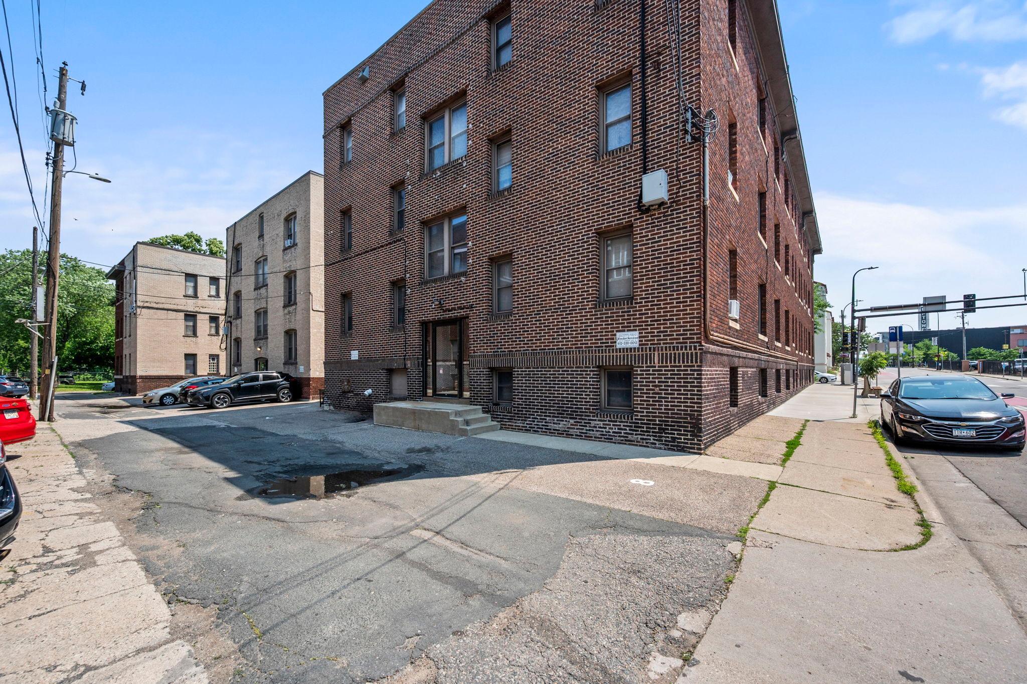 View of Commercial Sale at 2870 & 2876 & 2882 Humboldt Avenue, Minneapolis MN 55408, Minneapolis (24 of 63) - Mike Wilen | Minnesota Team Real Estate