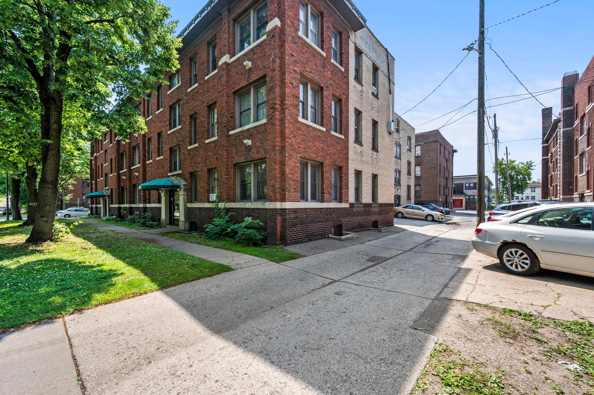 View of Commercial Sale at 2870 & 2876 & 2882 Humboldt Avenue, Minneapolis MN 55408, Minneapolis (23 of 63) - Mike Wilen | Minnesota Team Real Estate
