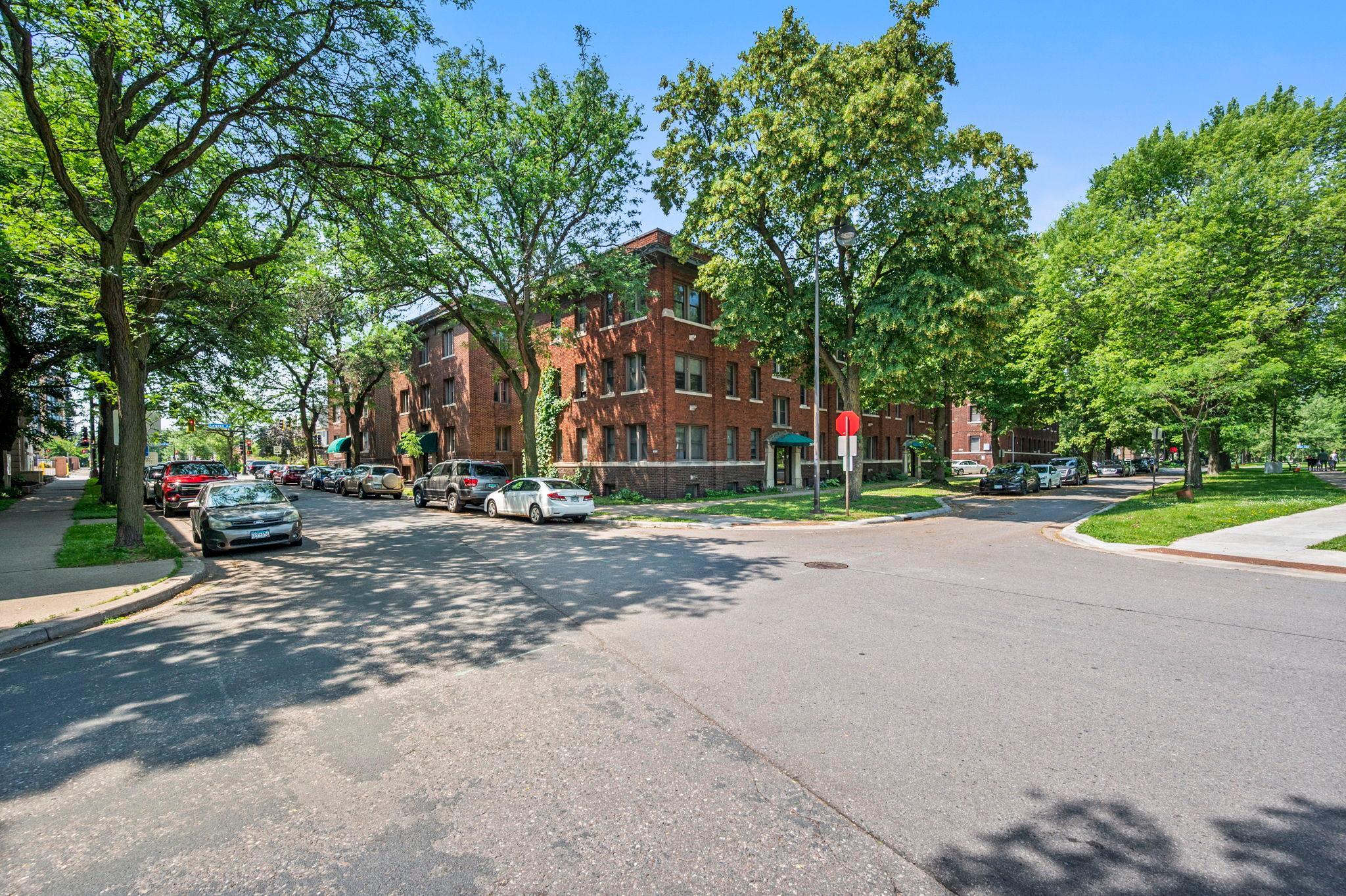 View of Commercial Sale at 2870 & 2876 & 2882 Humboldt Avenue, Minneapolis MN 55408, Minneapolis (22 of 63) - Mike Wilen | Minnesota Team Real Estate