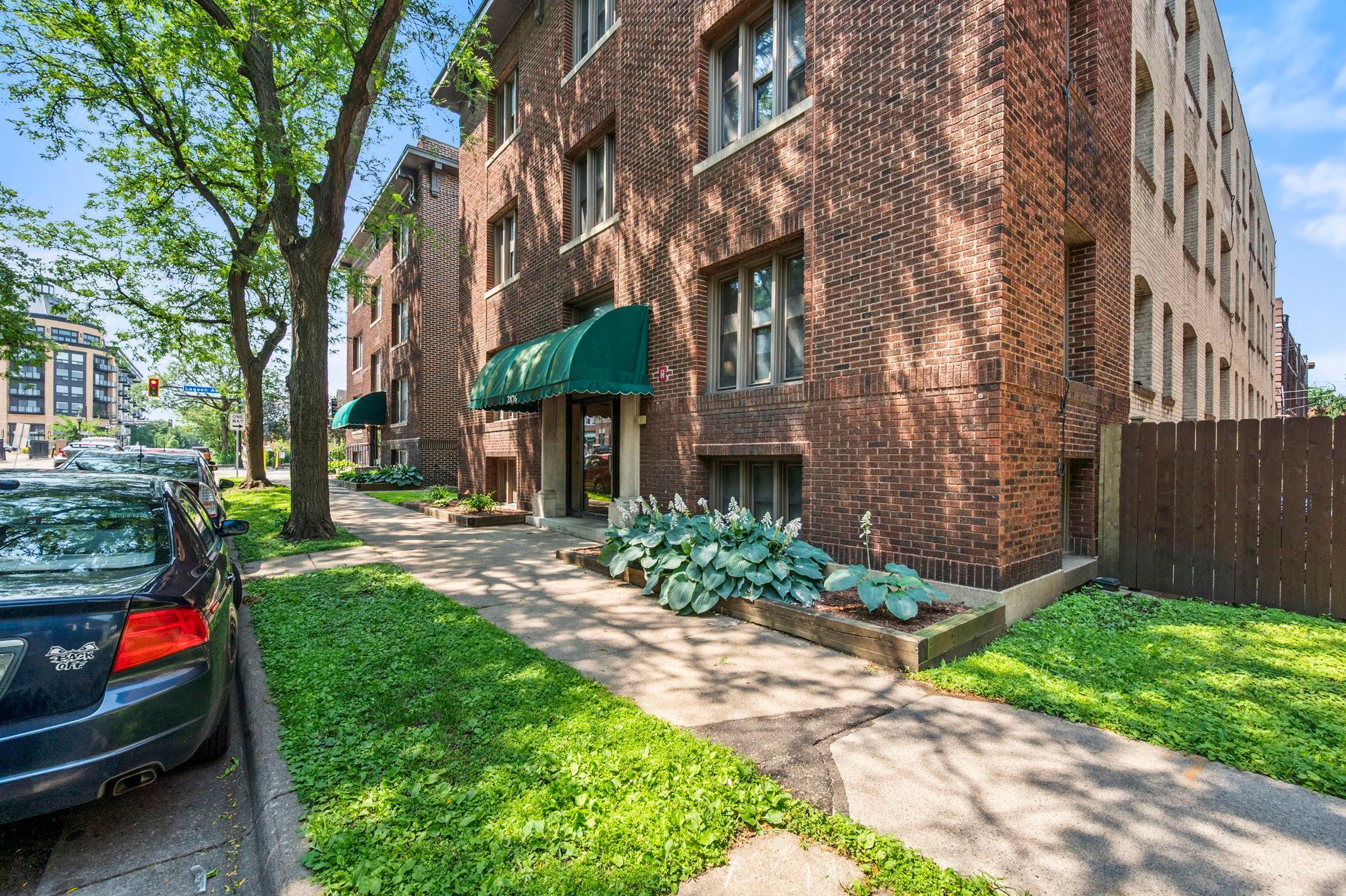 View of Commercial Sale at 2870 & 2876 & 2882 Humboldt Avenue, Minneapolis MN 55408, Minneapolis (19 of 63) - Mike Wilen | Minnesota Team Real Estate